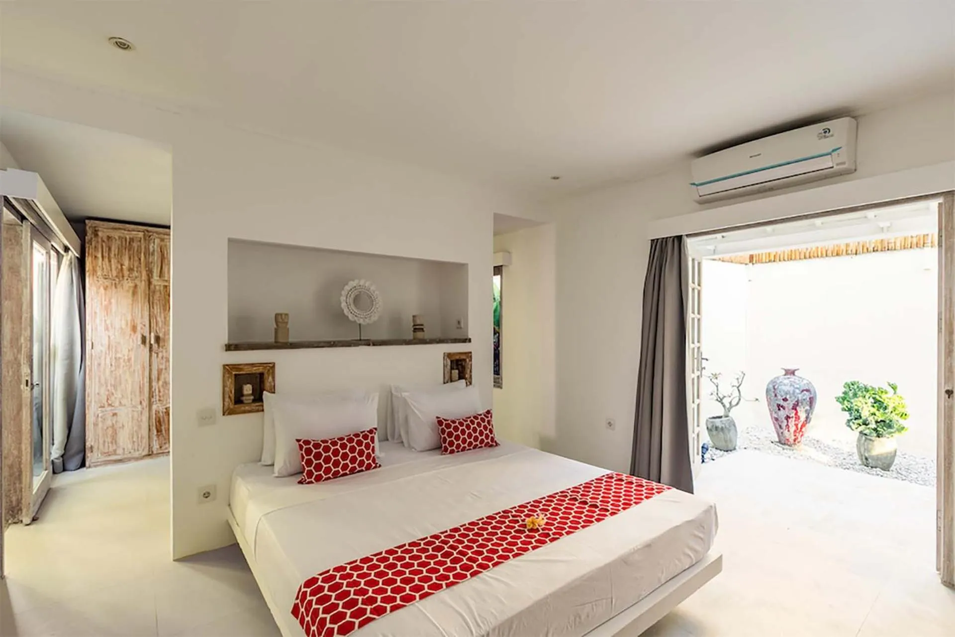 Bedroom, Bed in Villa Nyama by Optimum Bali Villas