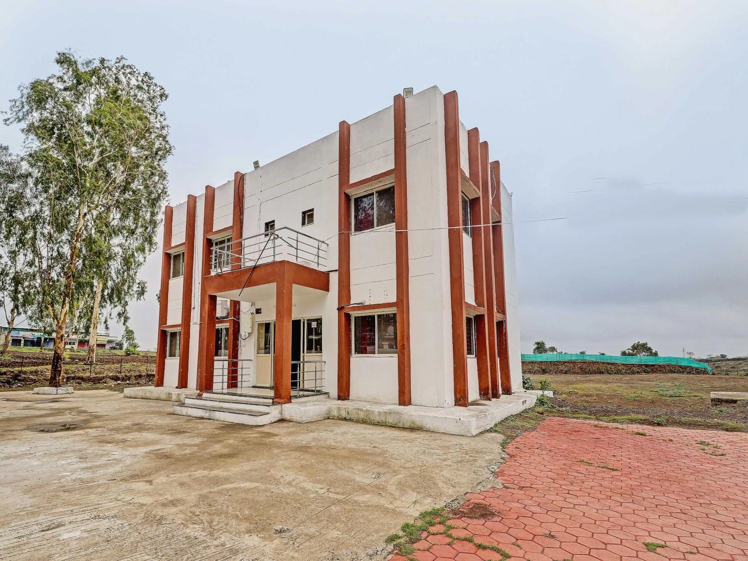 Facade/entrance in Super HOTEL O MIDWAY TREAT DHAR