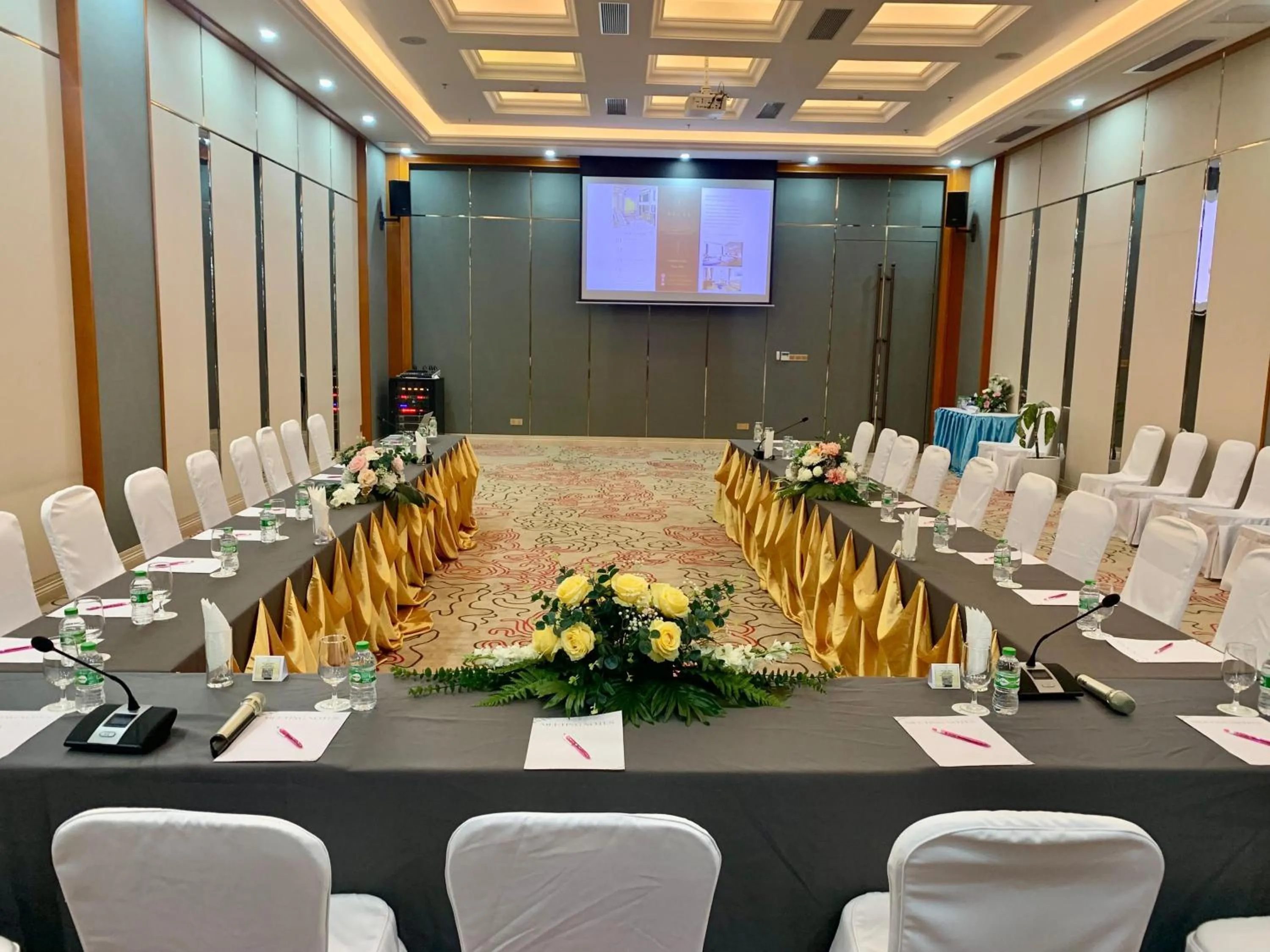 Meeting/conference room in ST Vegas Hotel