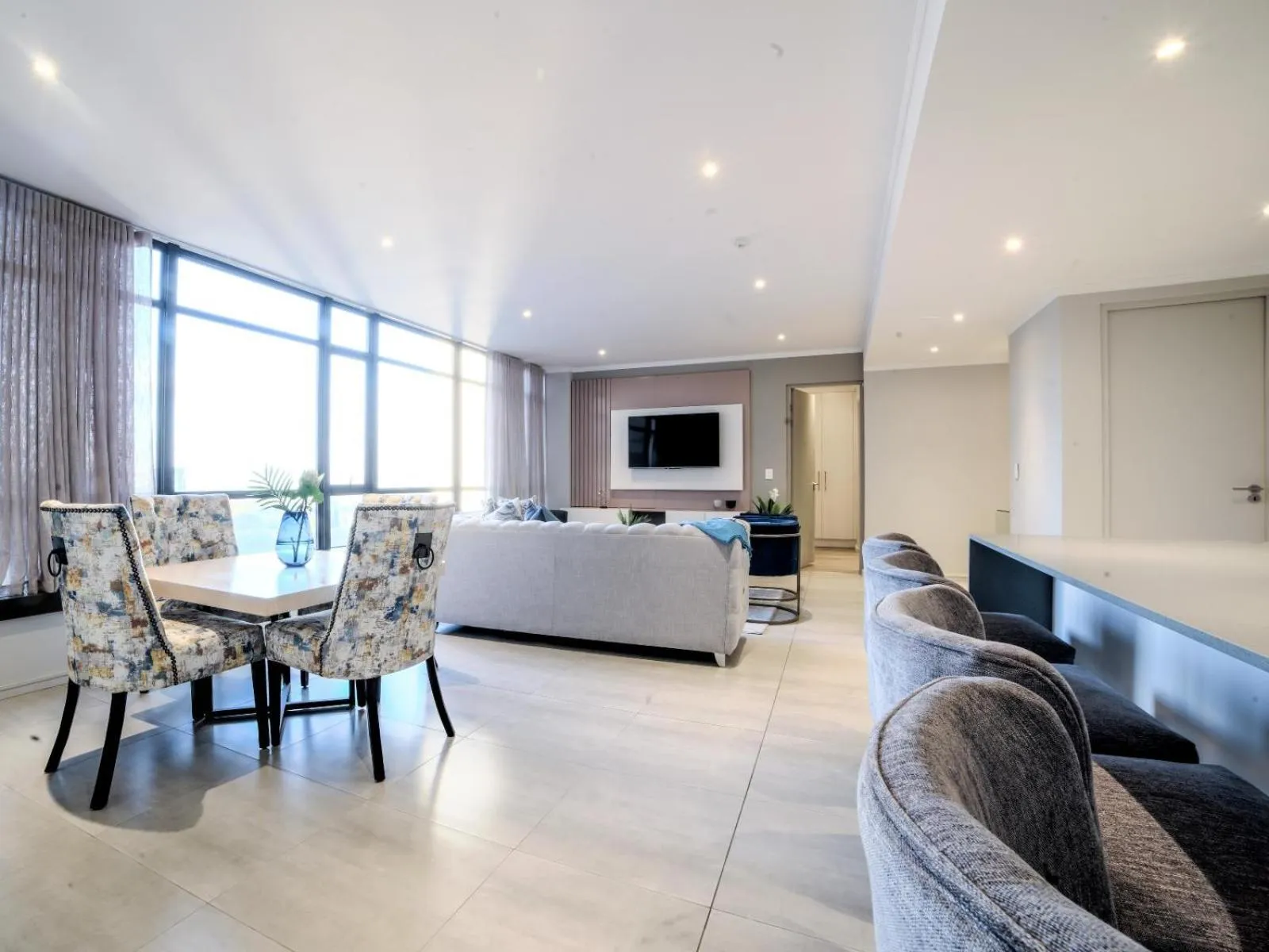 Photo of the whole room in Masingita Towers Hotel and SPA