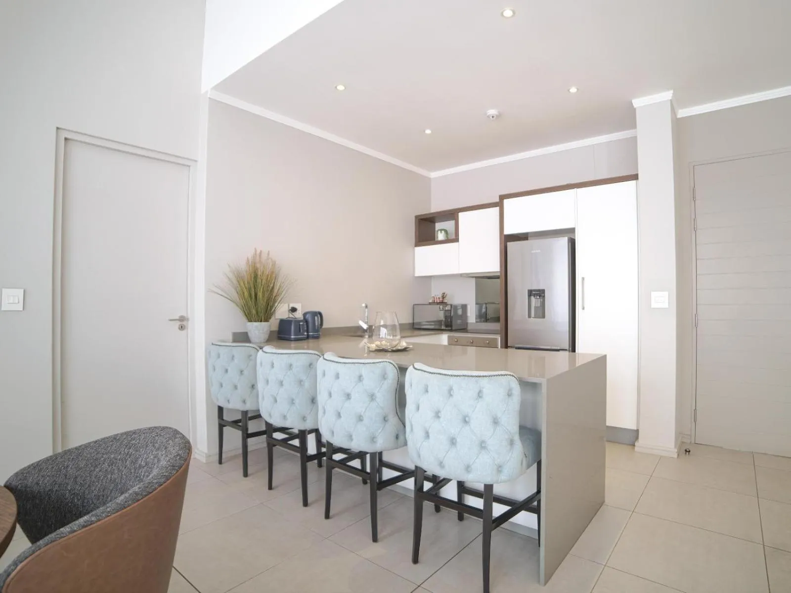 Kitchen or kitchenette in Masingita Towers Hotel and SPA