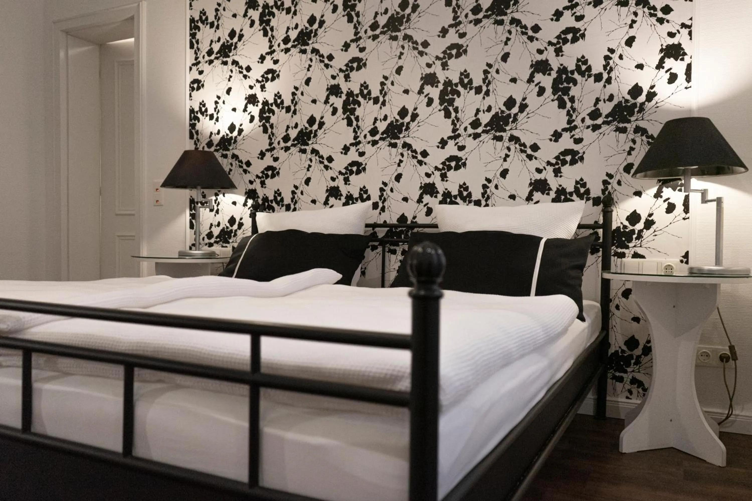 Photo of the whole room, Bed in Rein Klassik Hotel