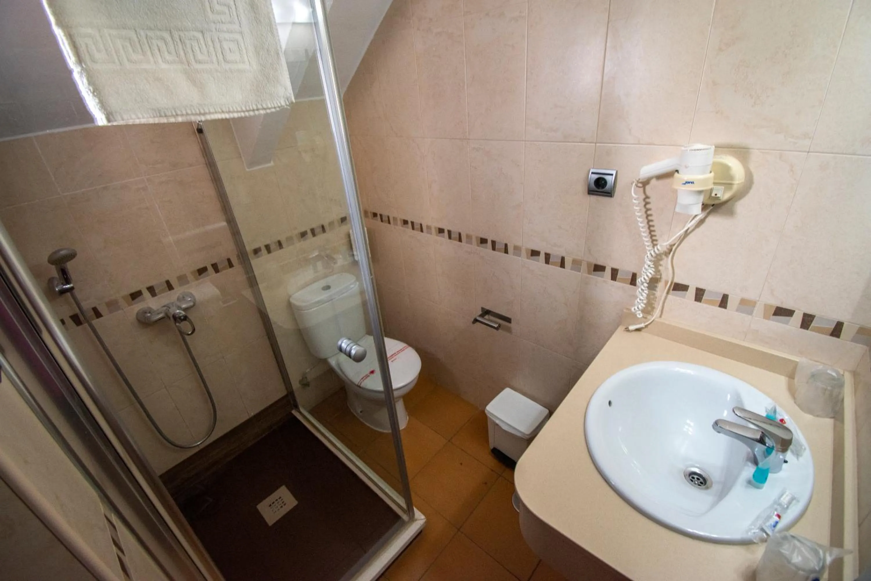 Shower in Hotel del Carmen