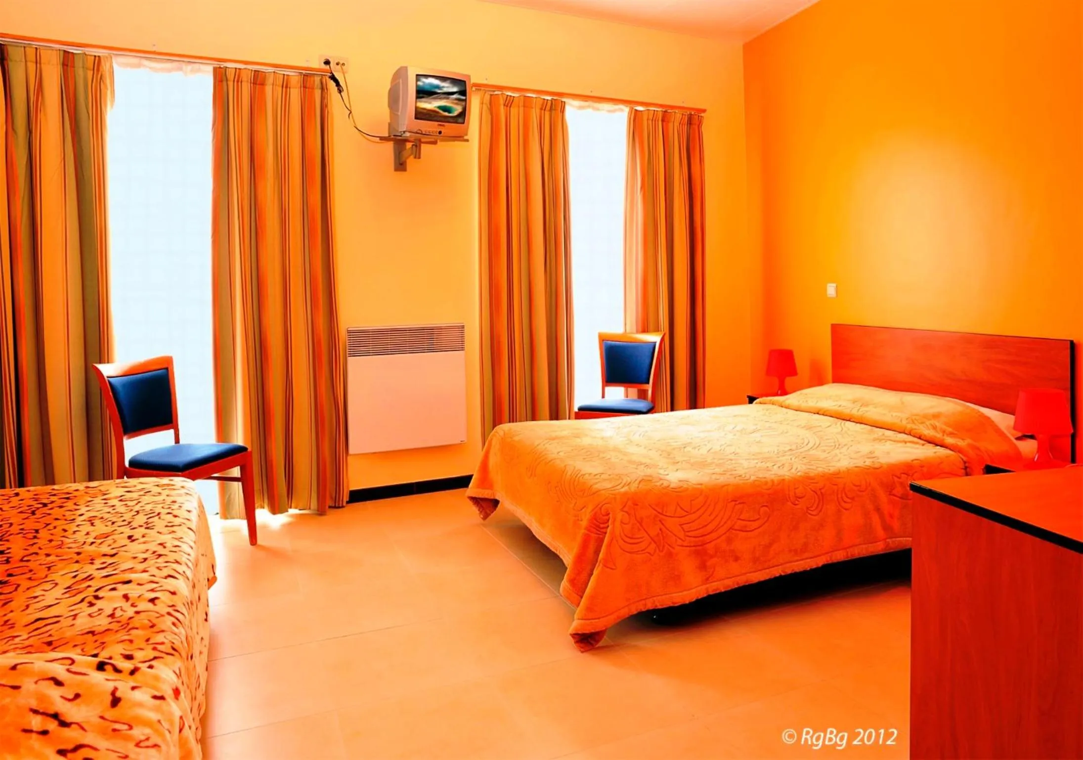 Photo of the whole room, Bed in Hotel The Moon