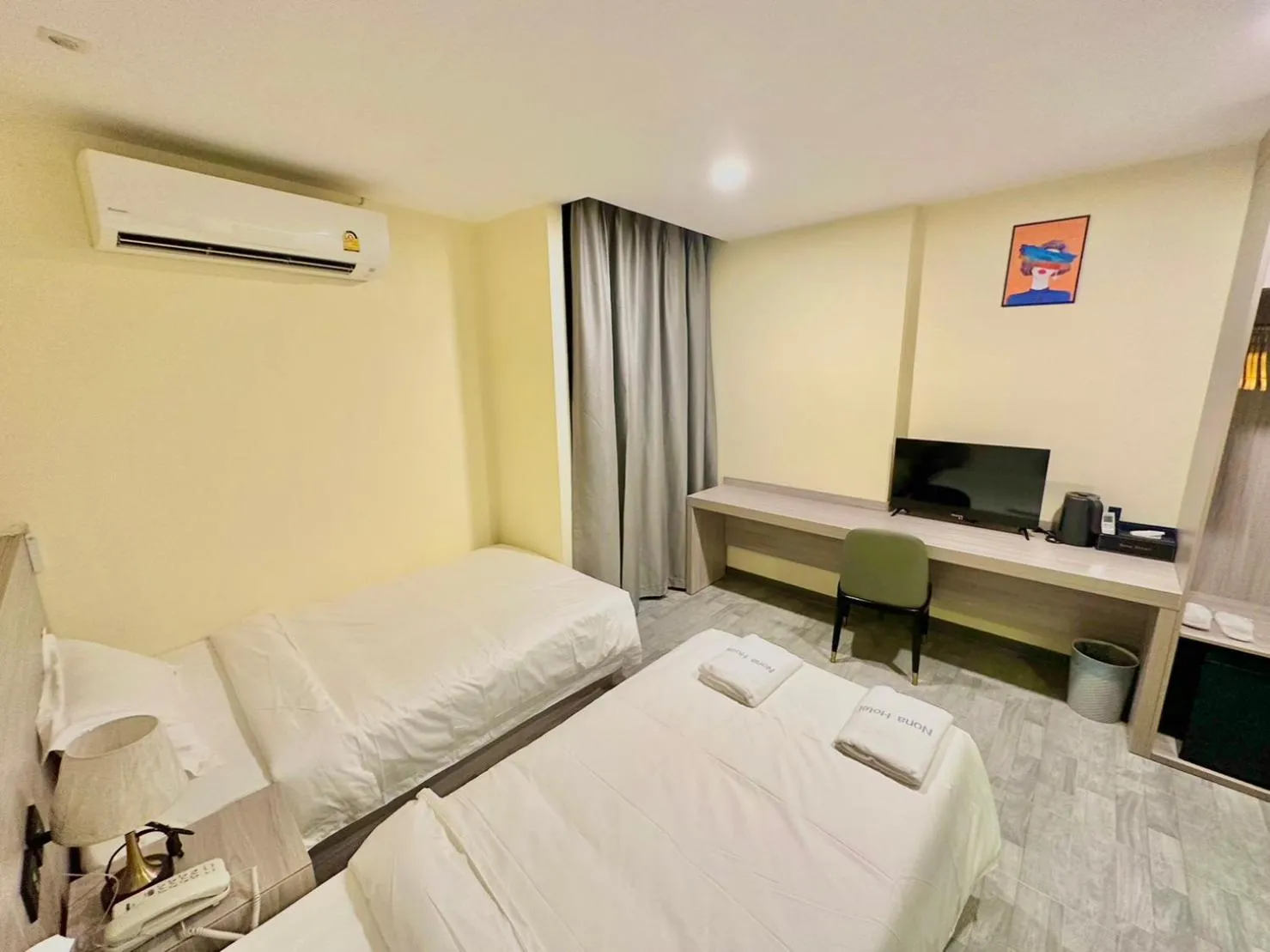 Bedroom, Bed in Nona Hotel, Bangkok