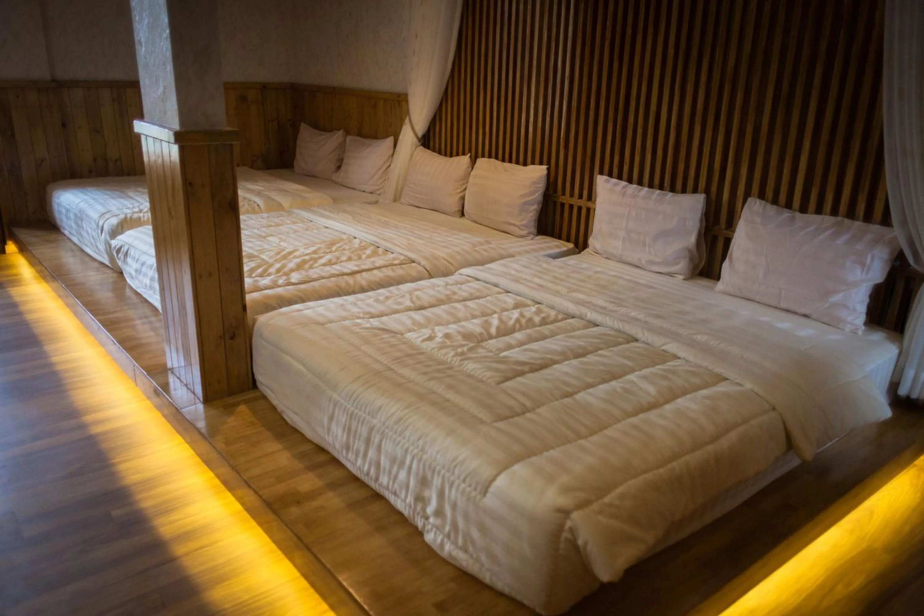 Bed in Pariban Hotel