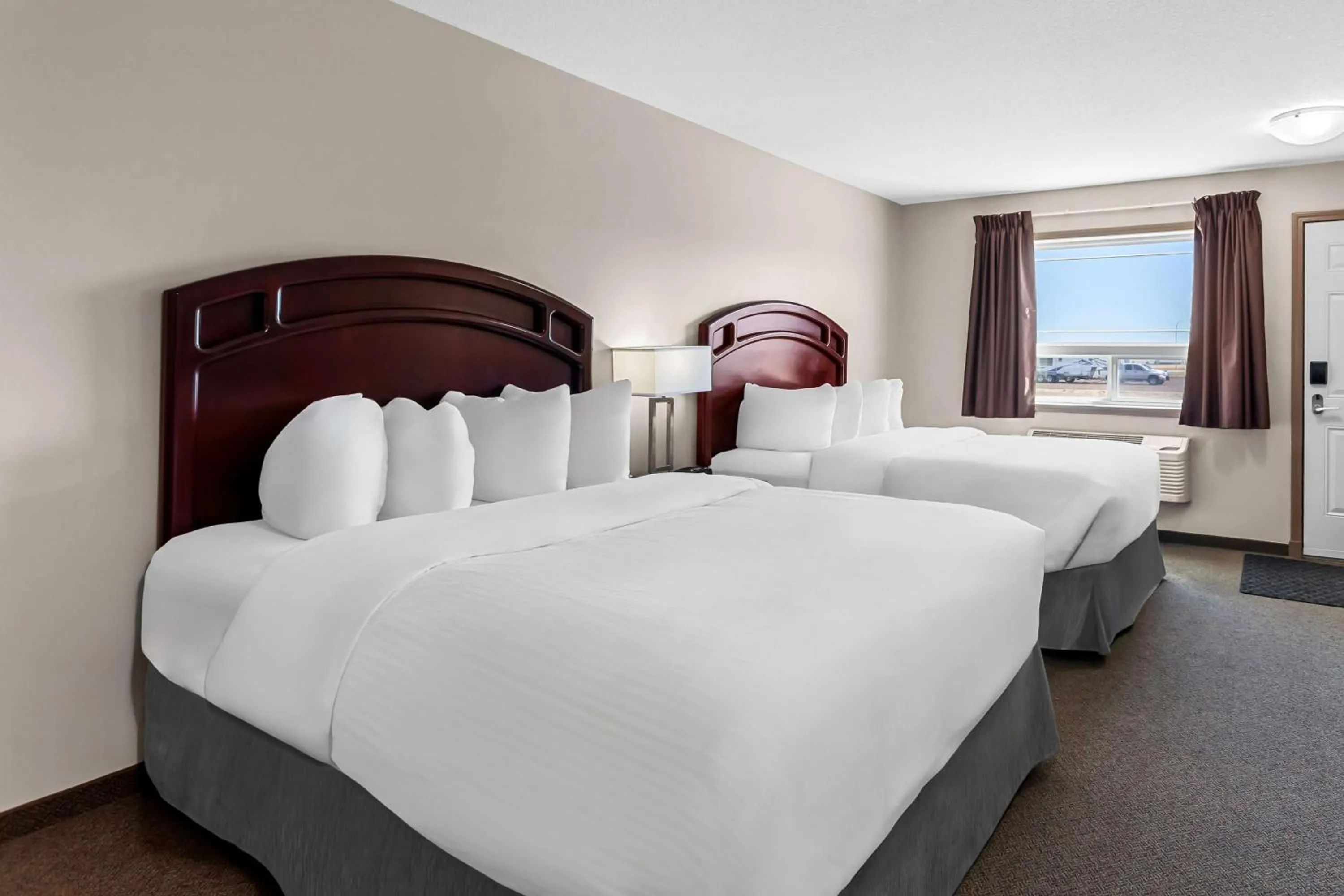 Bedroom, Bed in SureStay Hotel by Best Western Bassano