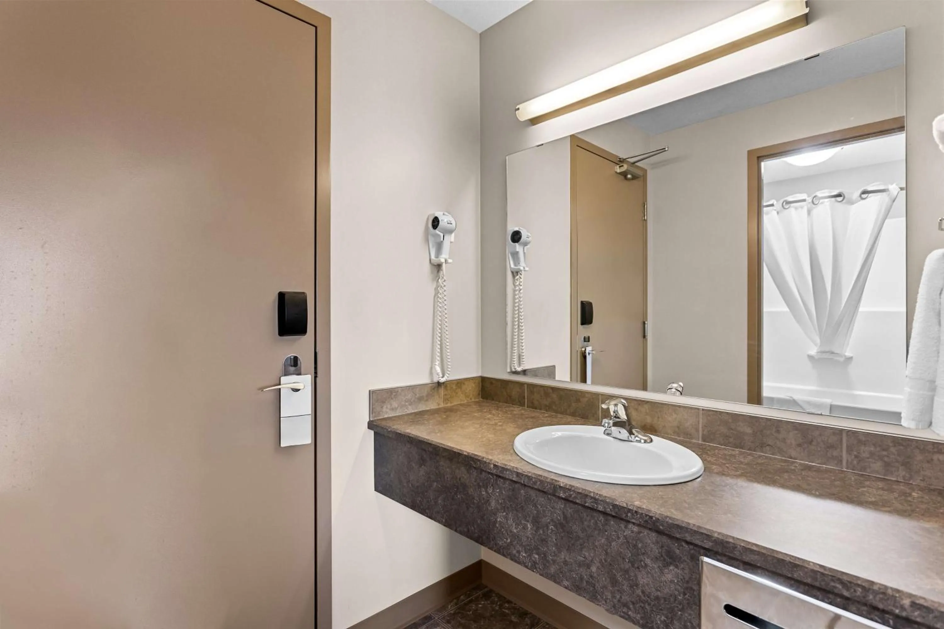 Bathroom in SureStay Hotel by Best Western Bassano