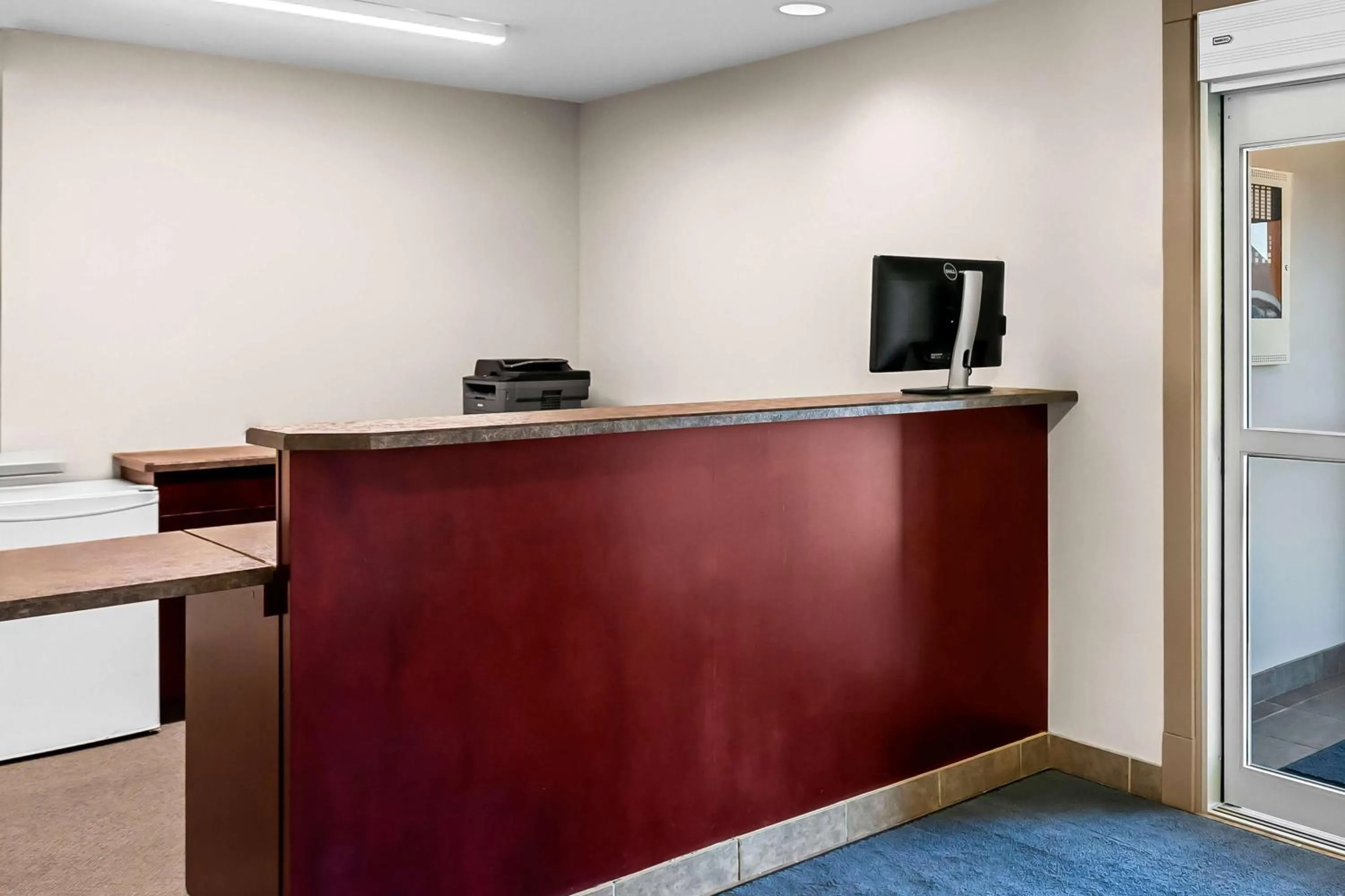 Lobby or reception in SureStay Hotel by Best Western Bassano