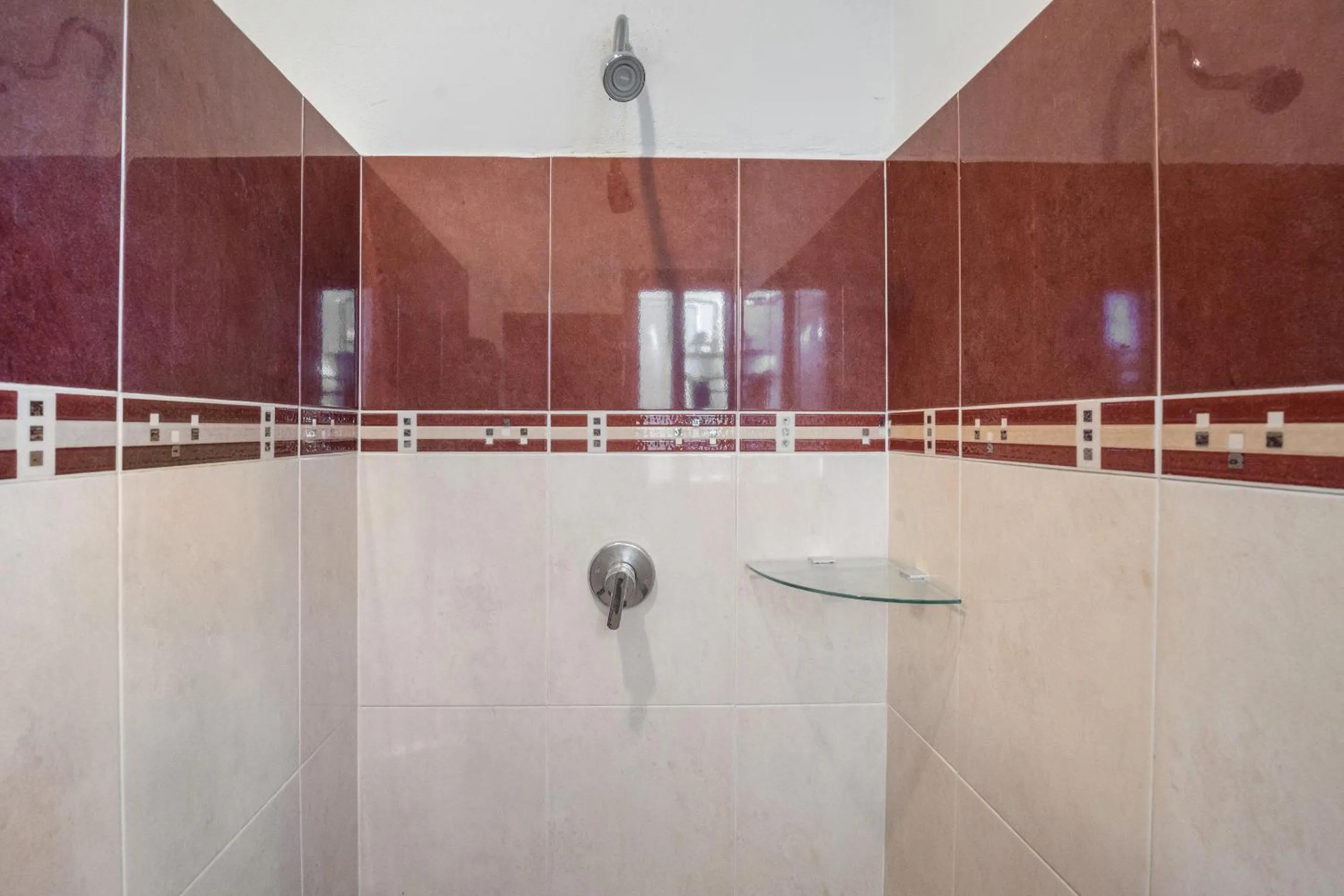 Shower in Villas Akalan