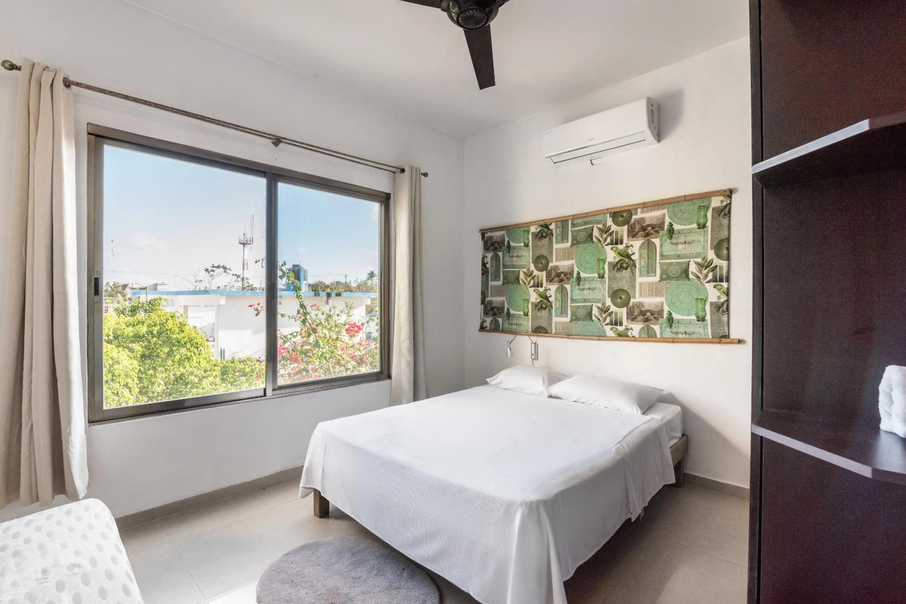 Photo of the whole room, Bed in Villas Akalan