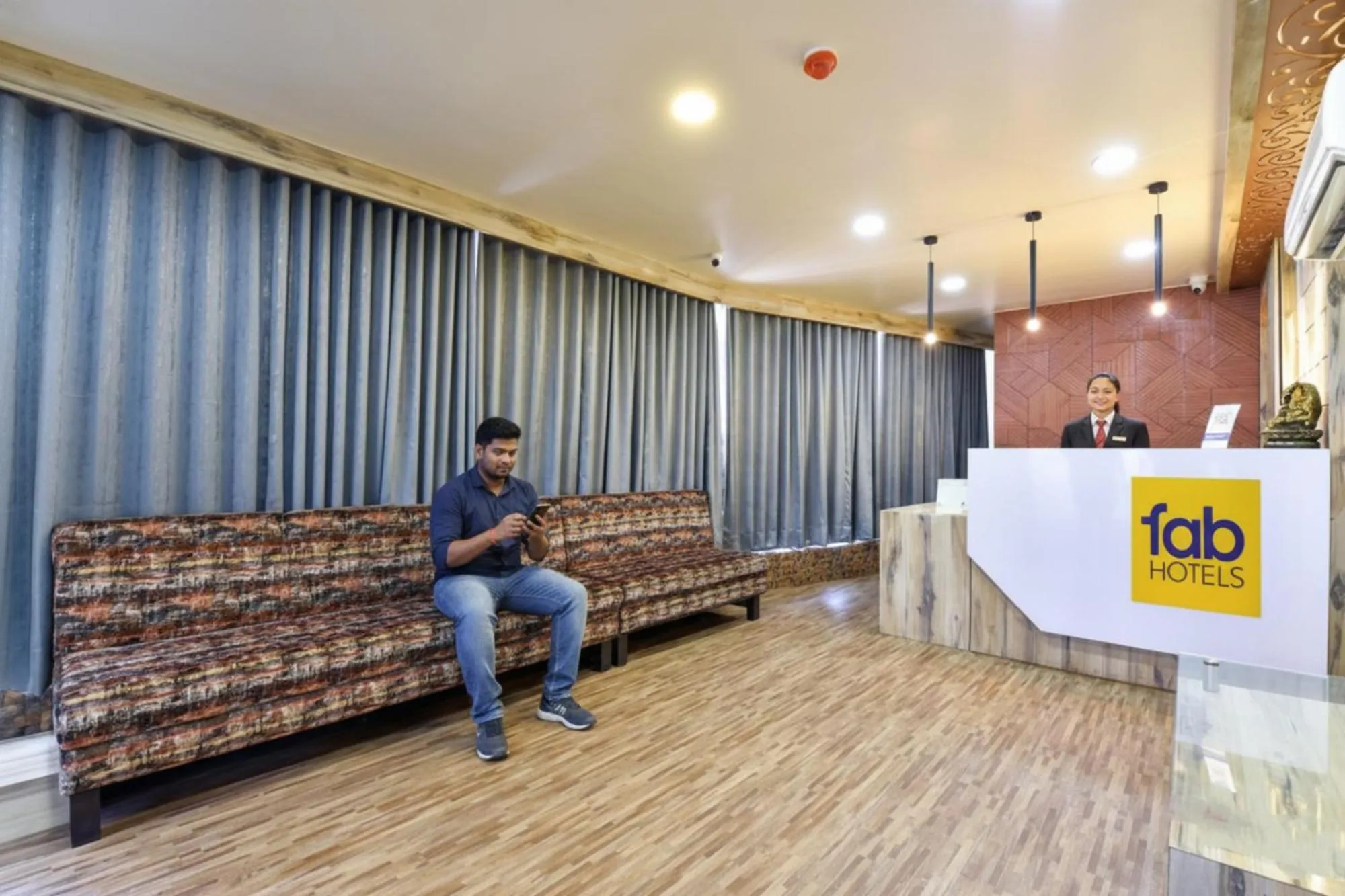 Lobby or reception in FabHotel Max Inn - Inside Himalaya Square