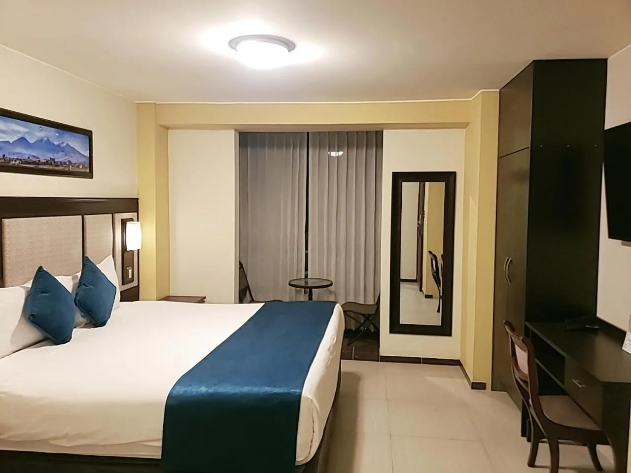 Communal lounge/ TV room, Bed in Hotel D'Carlo Class