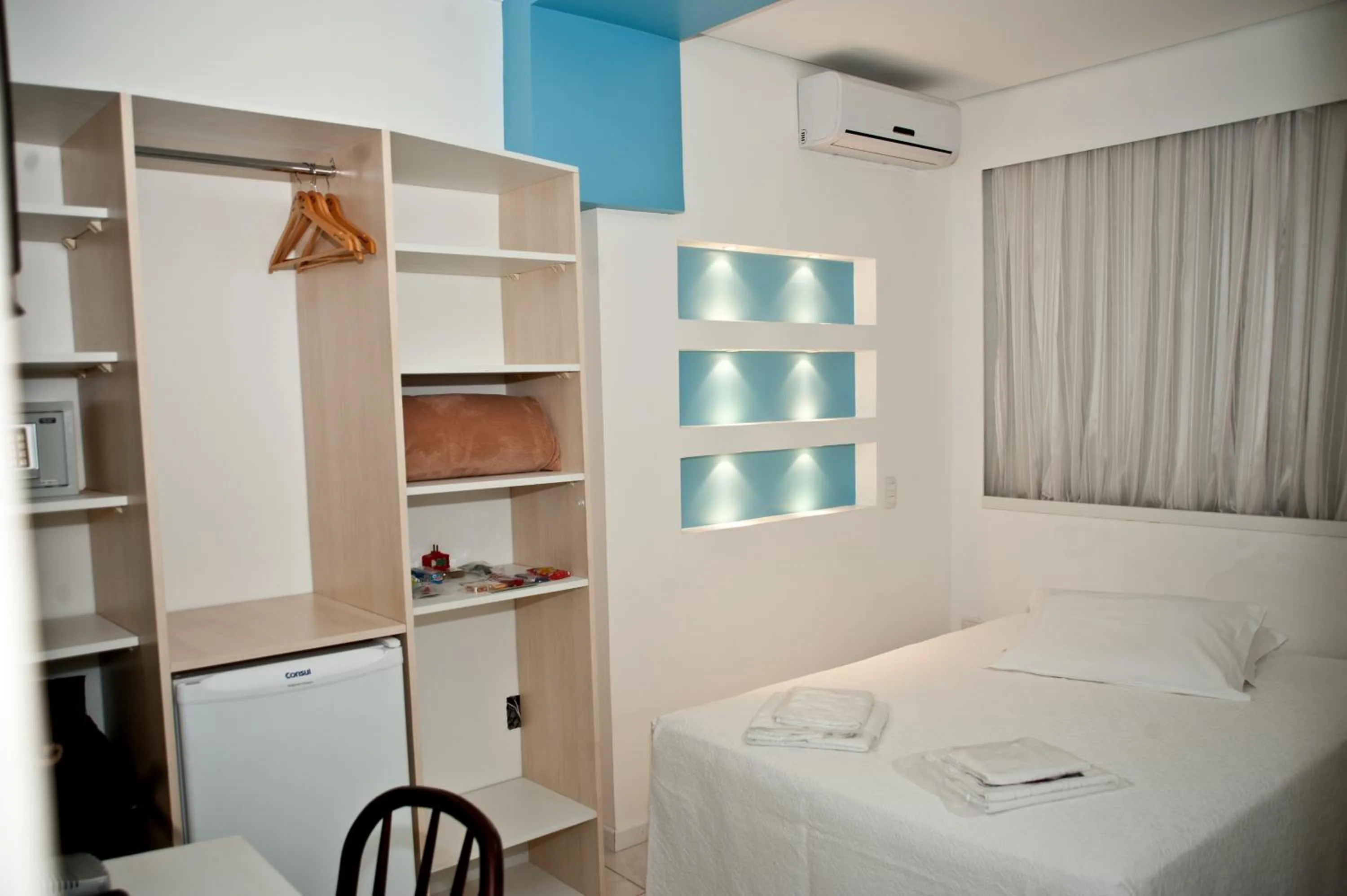 Bedroom, Bed in Germanias Blumen Hotel