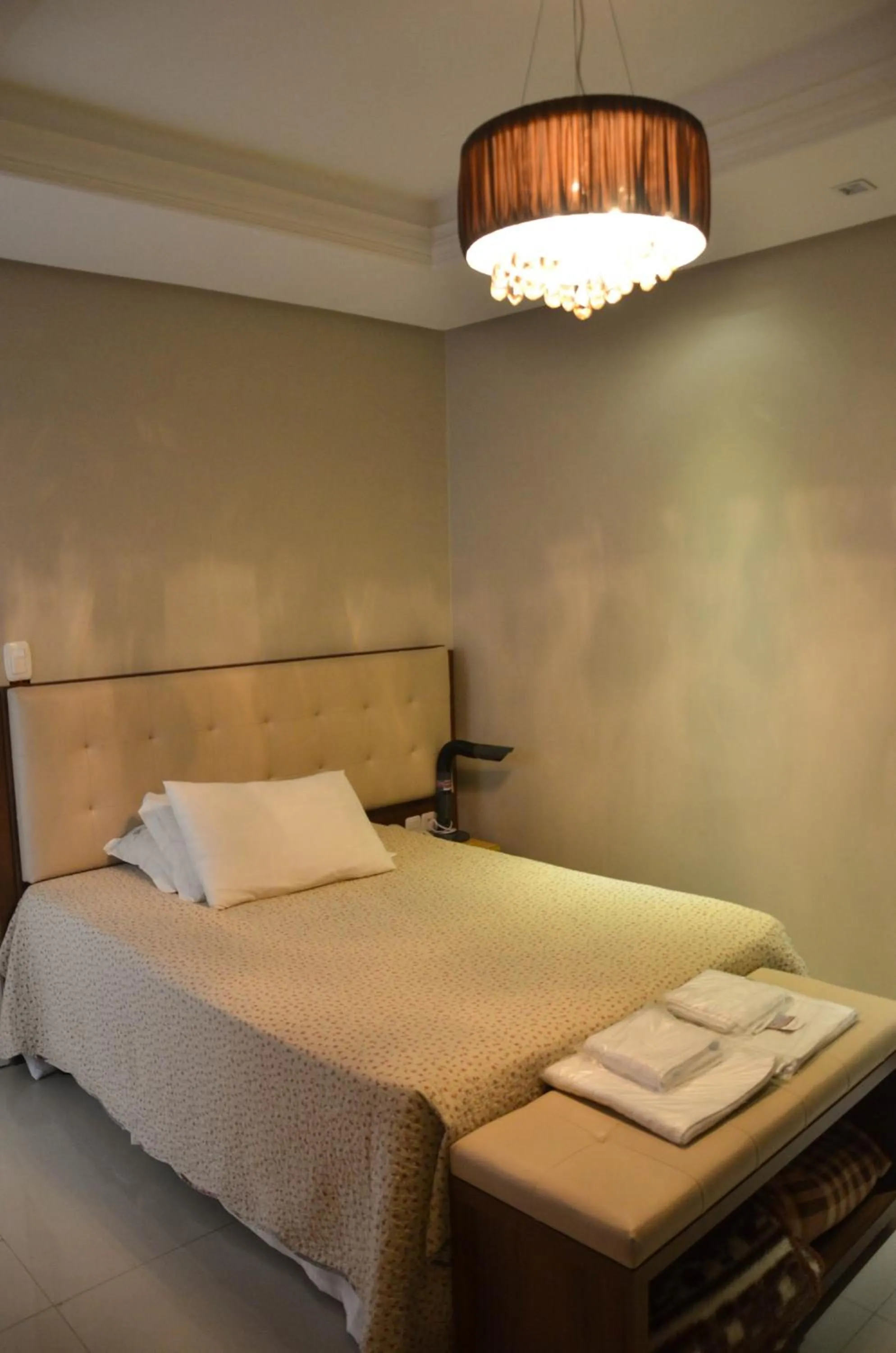 Photo of the whole room, Bed in Germanias Blumen Hotel