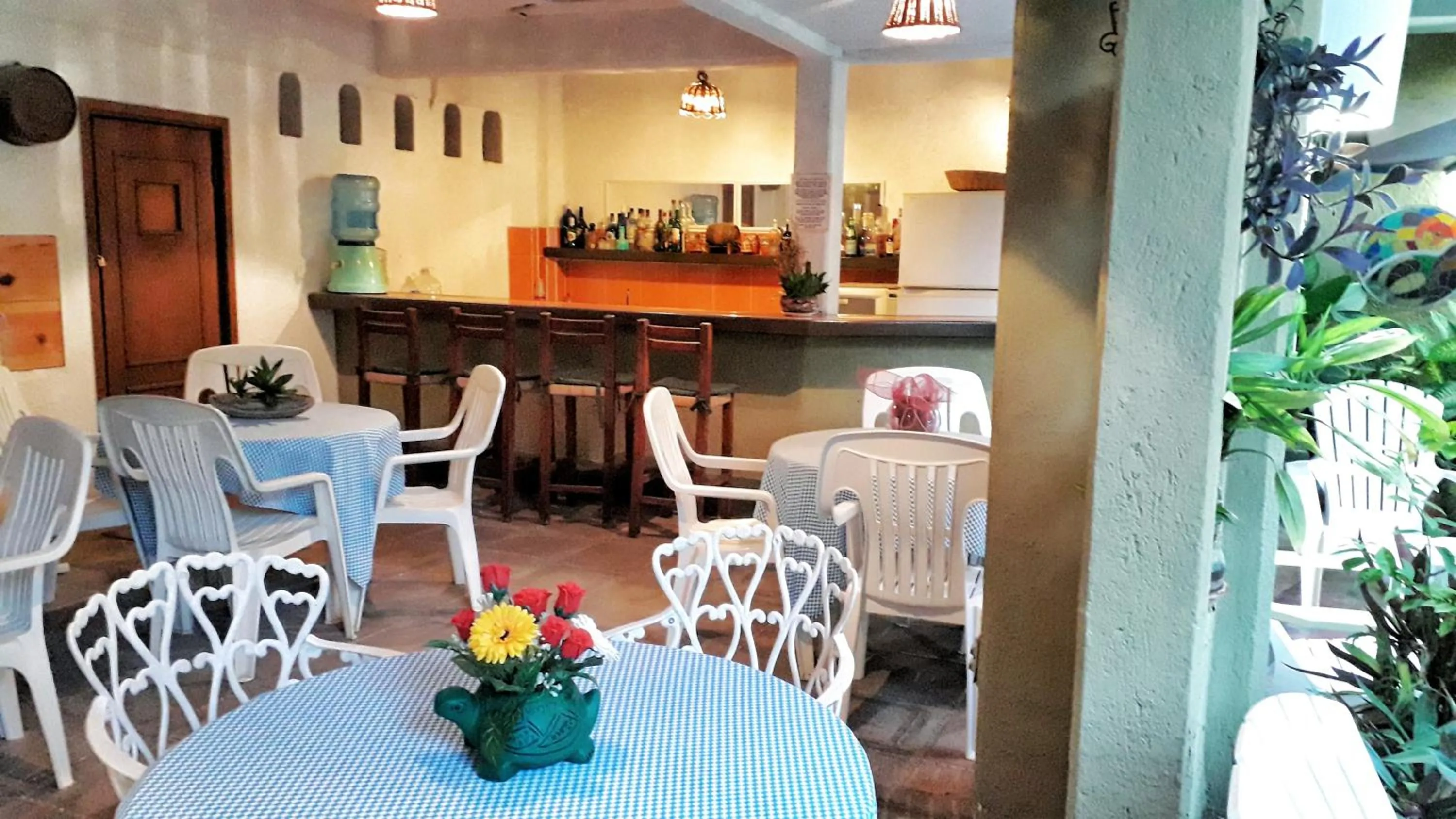 Seating area in Solimar Inn Suites