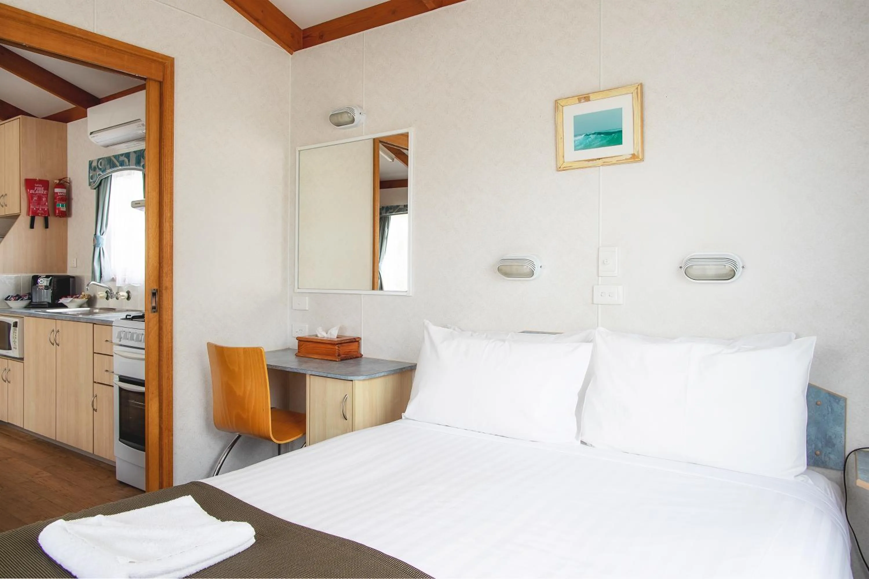 Bedroom, Bed in BIG4 Ingenia Holidays Inverloch