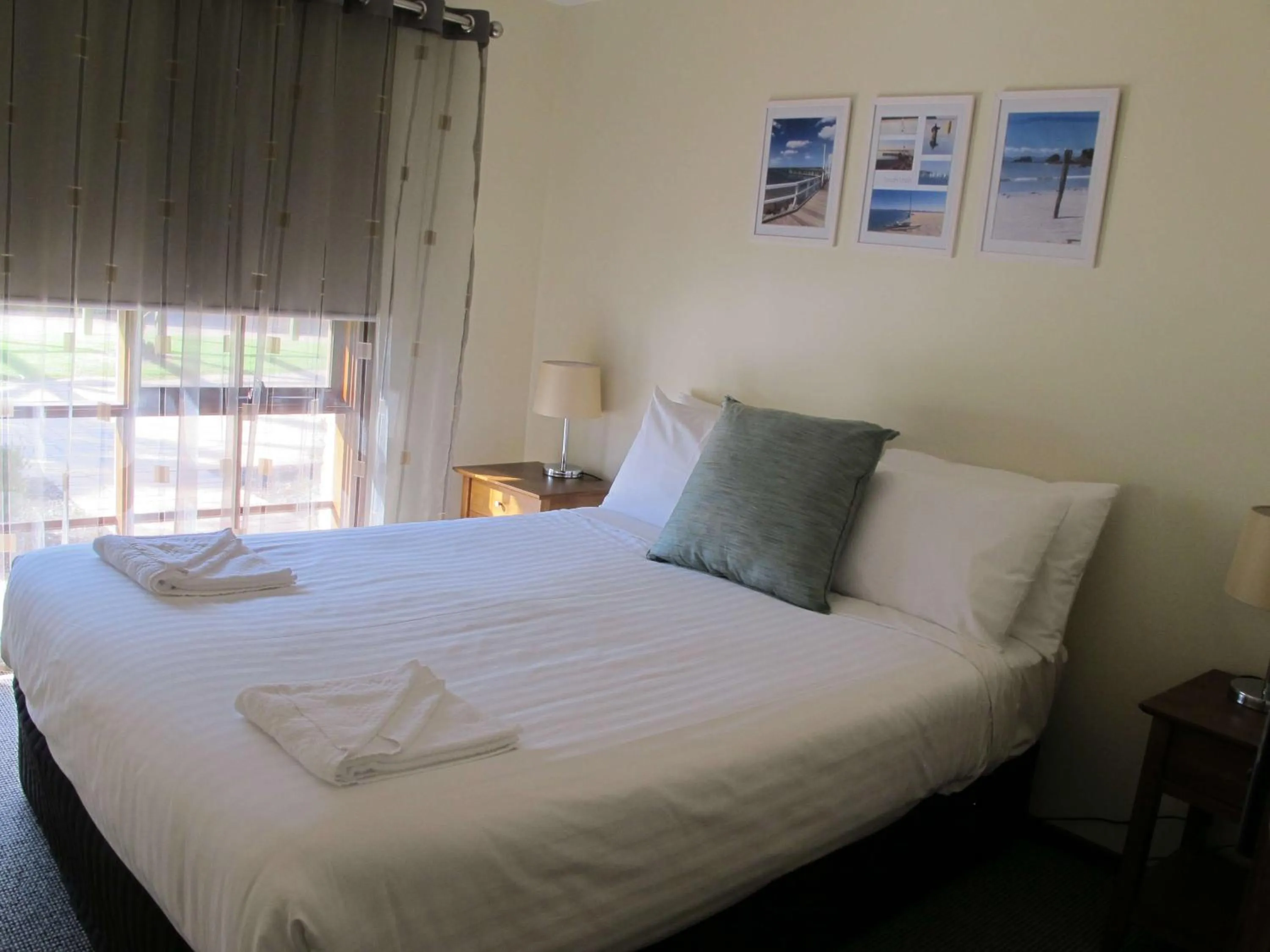 Bedroom, Bed in BIG4 Ingenia Holidays Inverloch