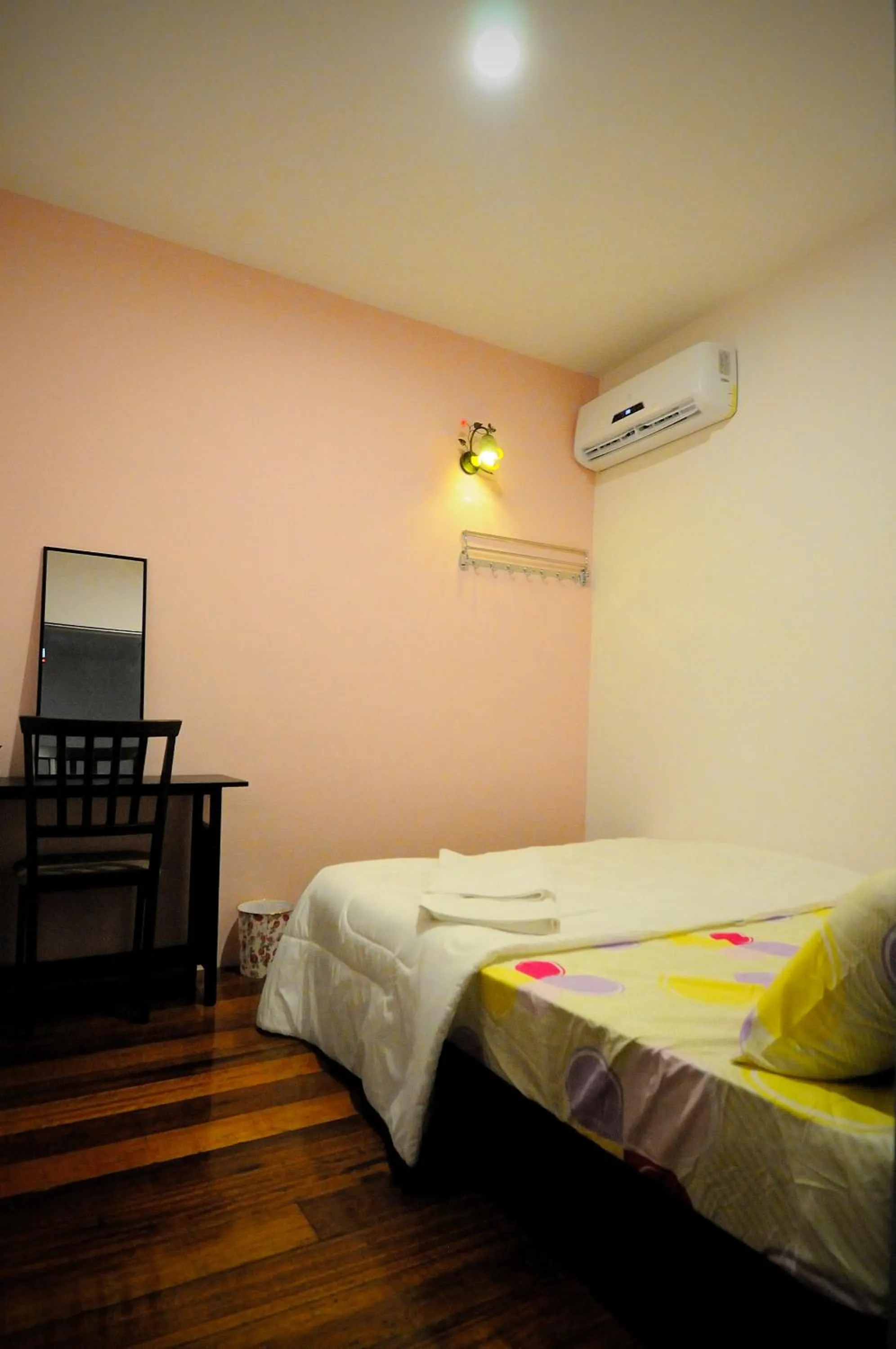 Bed in Thirty Three Stewart Houze