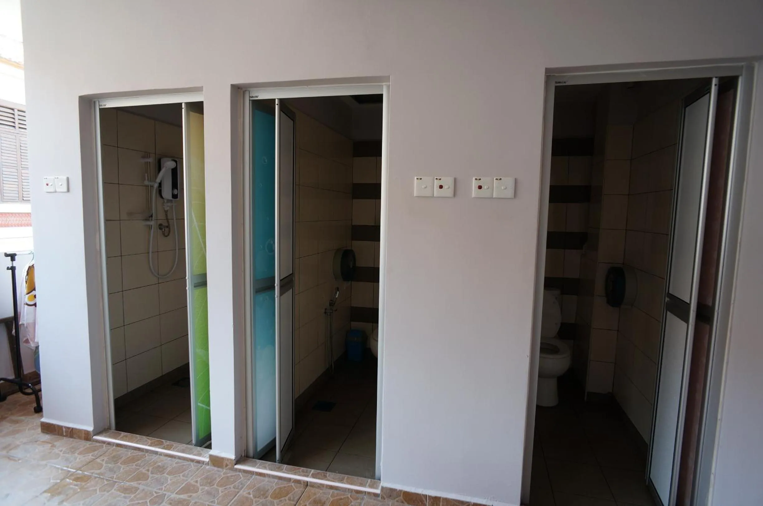 Toilet in Thirty Three Stewart Houze