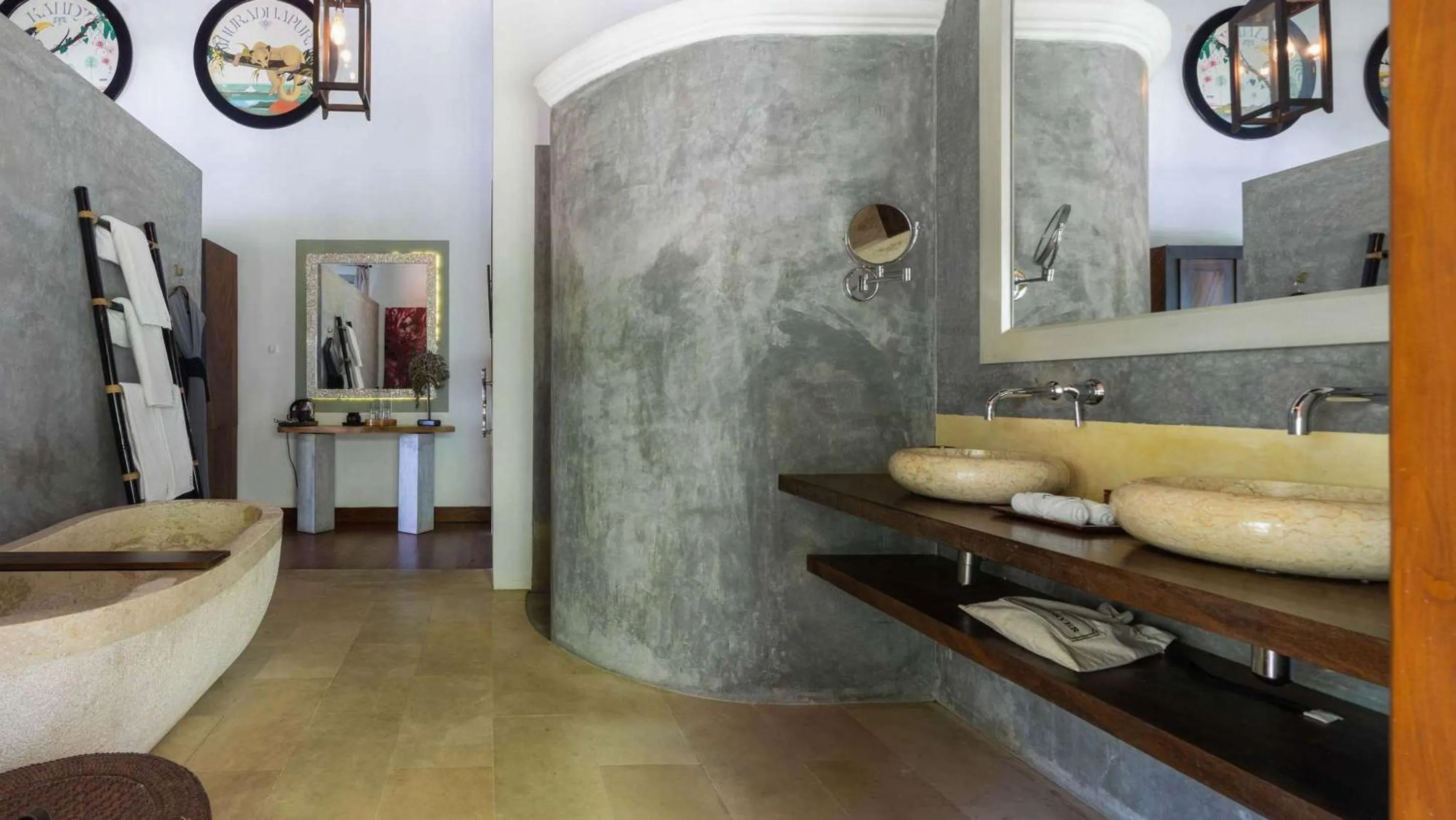 Bathroom in Eraeliya Villas & Gardens