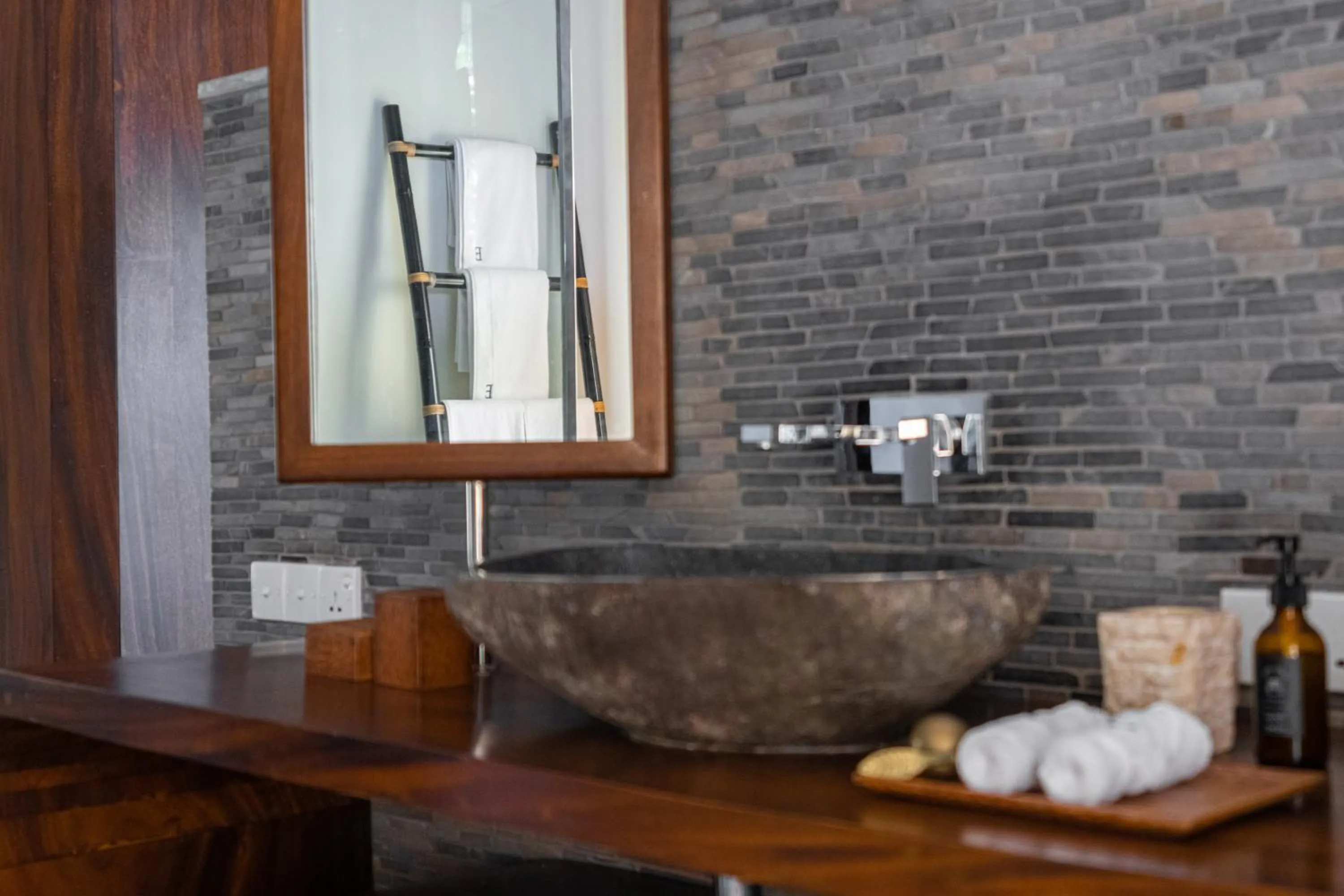 Bathroom in Eraeliya Villas & Gardens