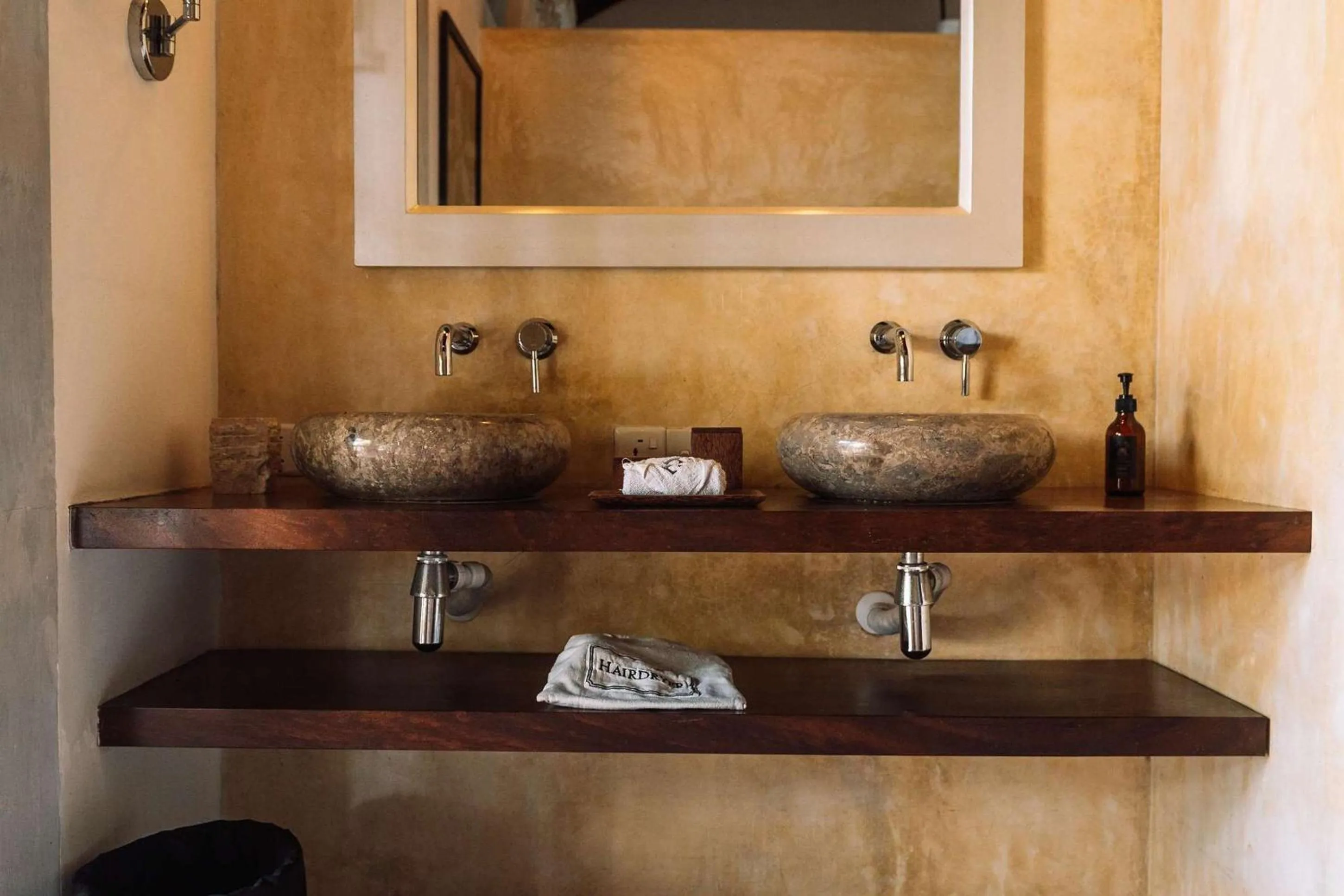 Bathroom in Eraeliya Villas & Gardens