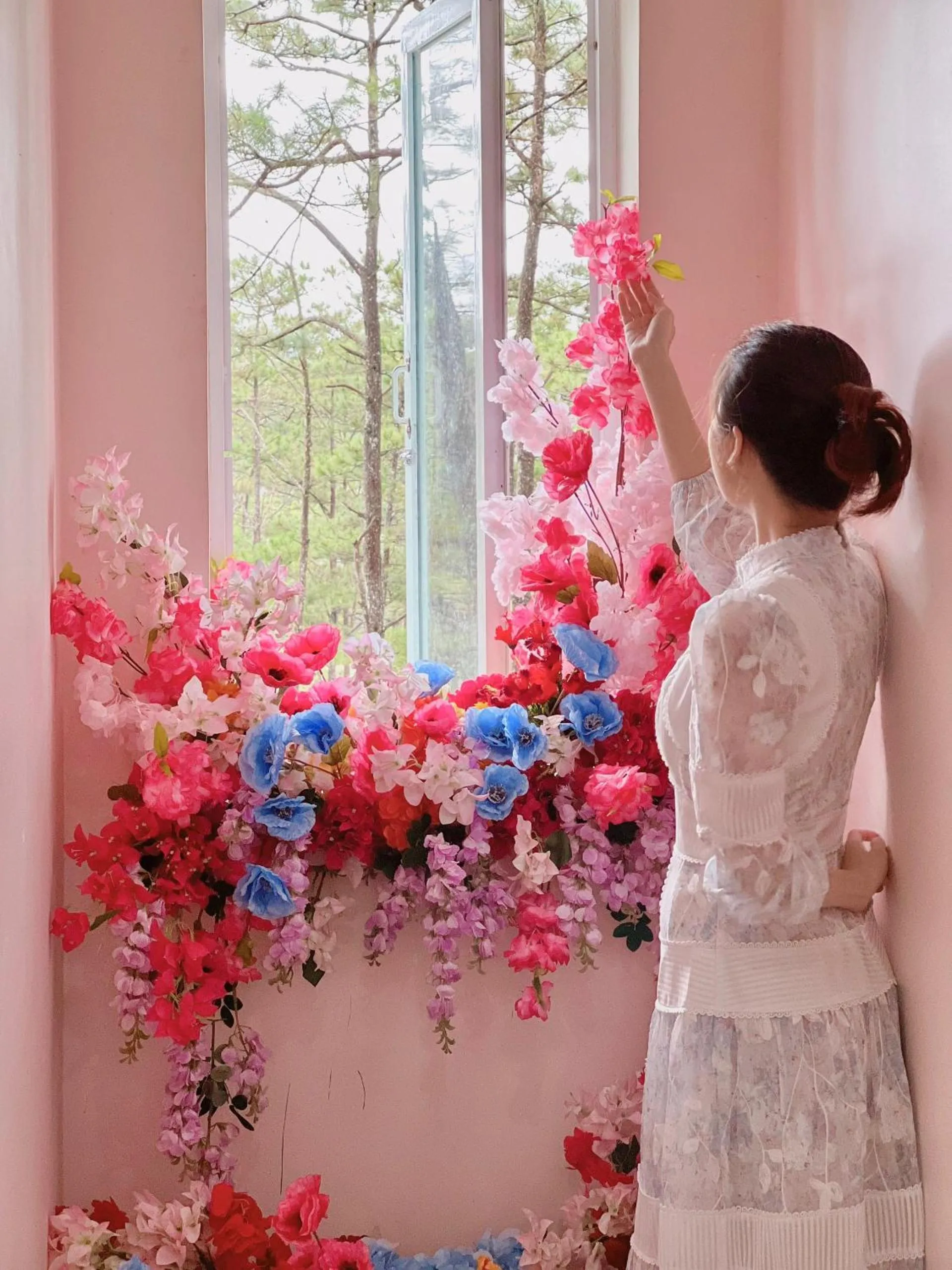 Decorative detail in De Vivre Homestay Măng Đen