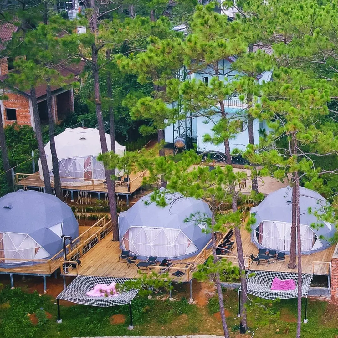 Garden view in De Vivre Homestay Măng Đen