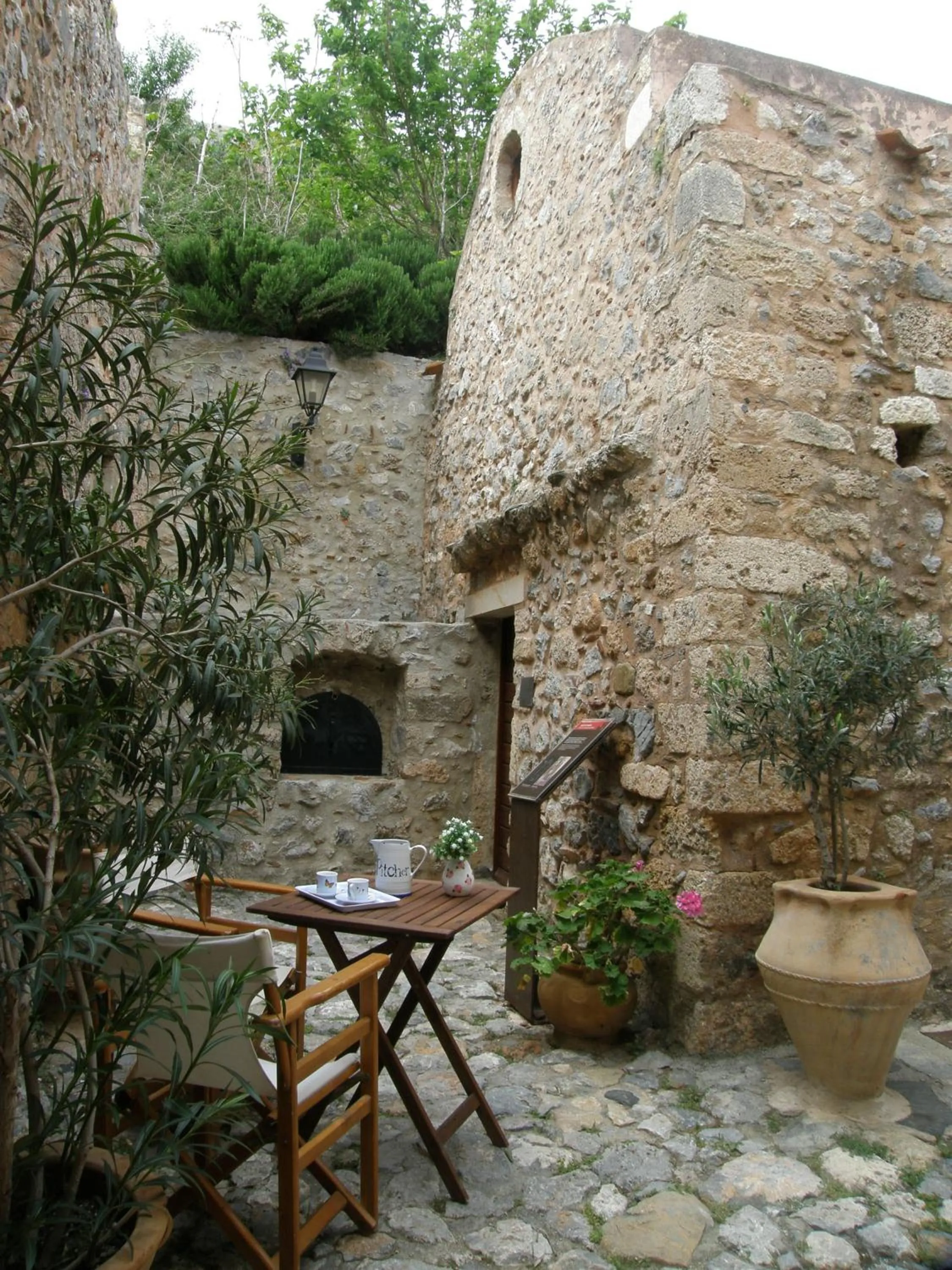 Garden in Dorovinis Monemvasia Castlehouses