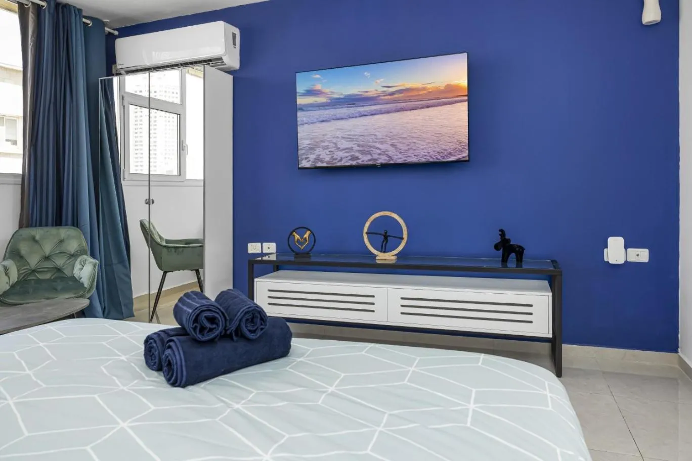 TV and multimedia, Bed in IB Properties Suites