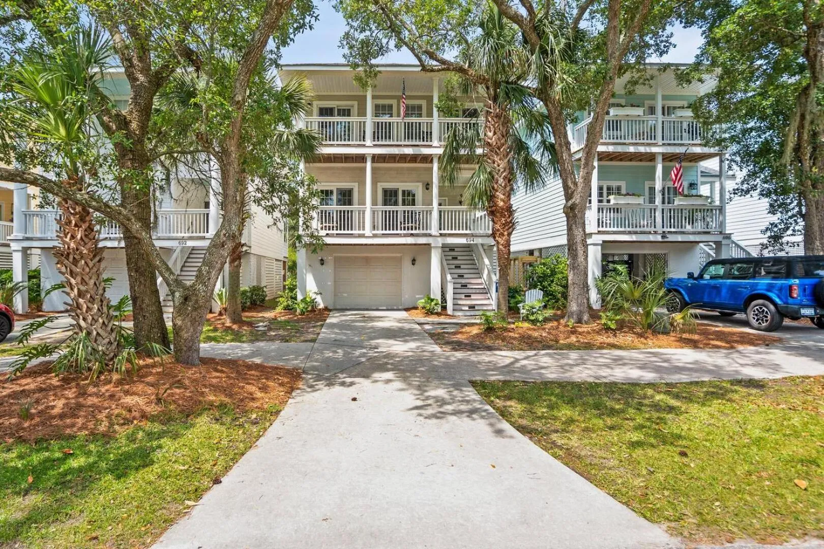 Property building in 694 Bonito Rd-Sandy Palms