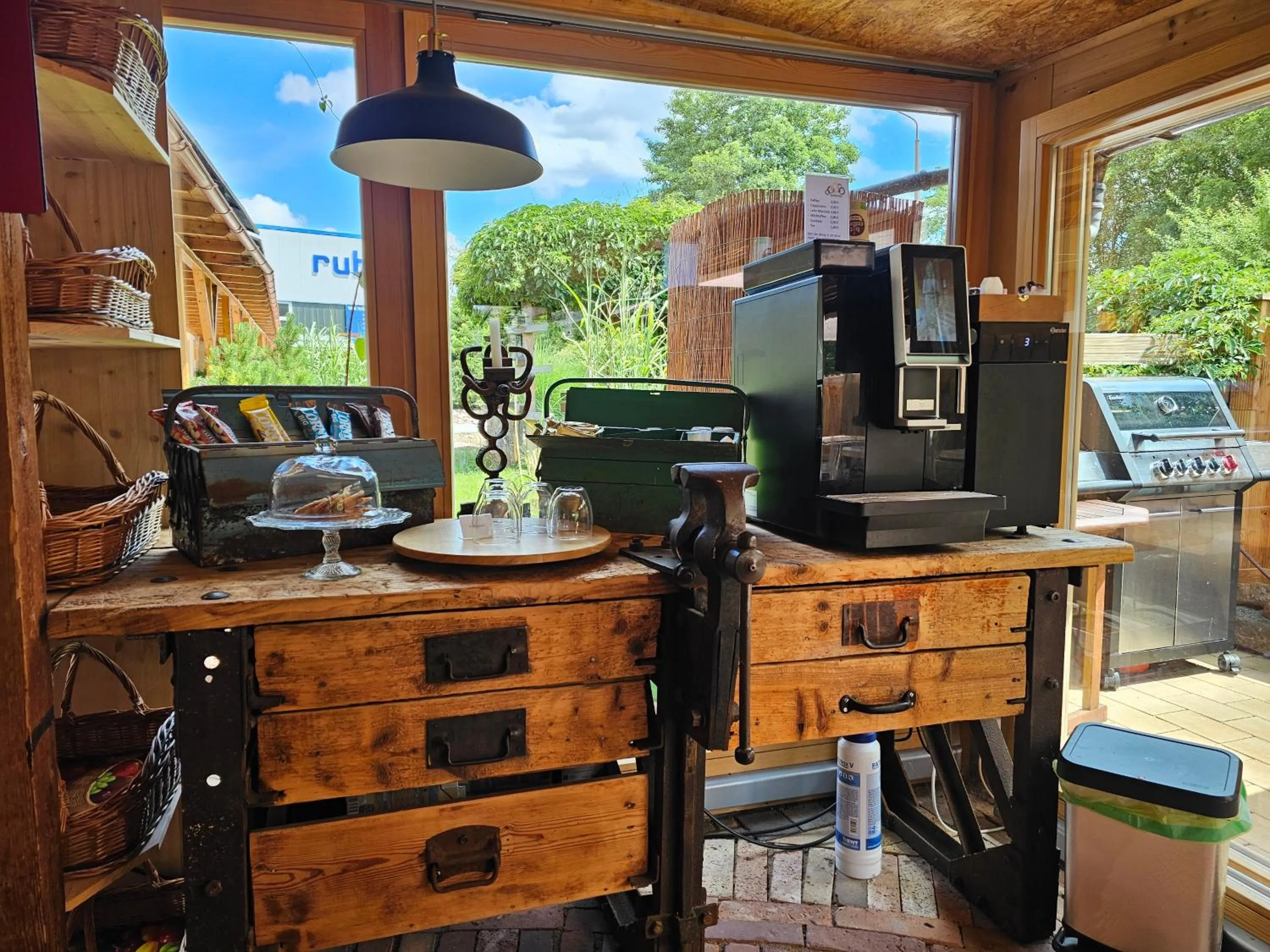 Patio in Aparthotel & Seminarhaus Wolkentor