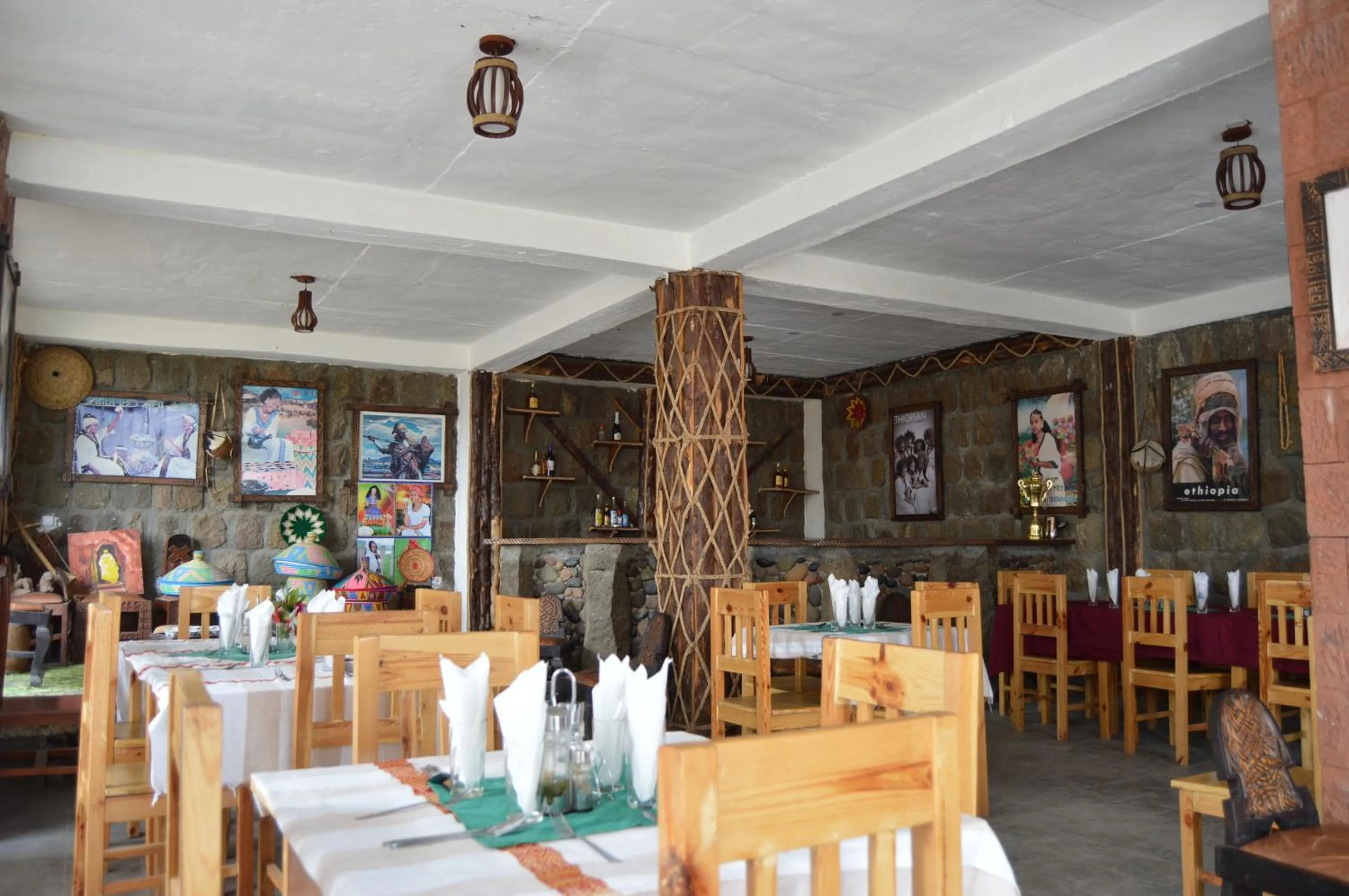 Restaurant/places to eat in Zan-Seyoum Hotel - Lalibela
