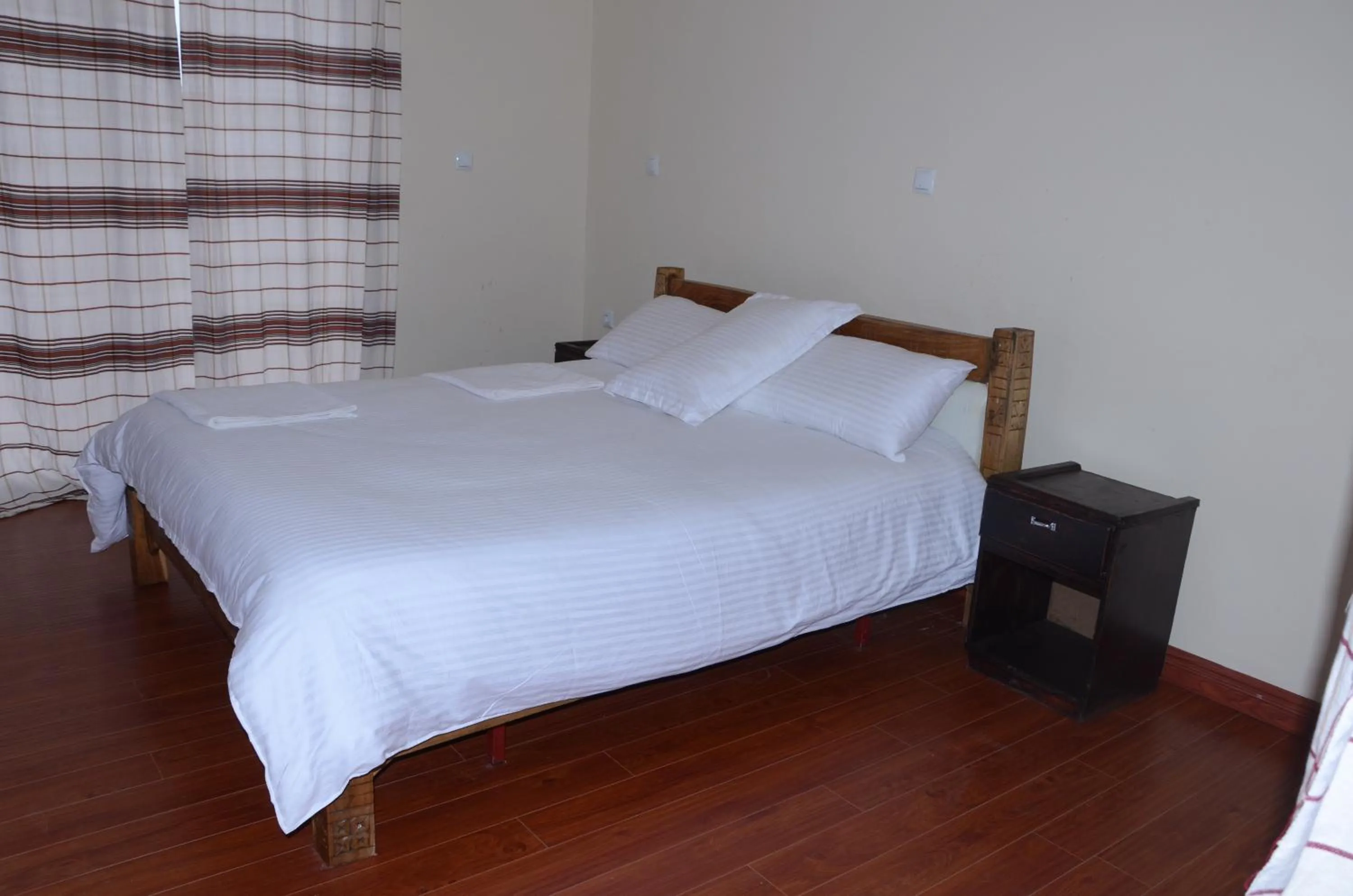 Bedroom, Bed in Zan-Seyoum Hotel - Lalibela