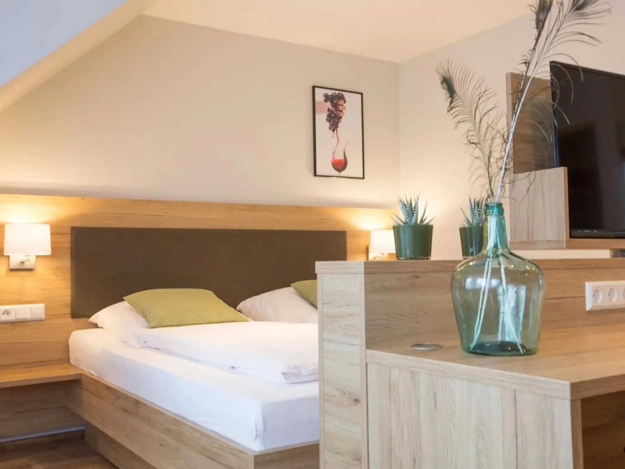 Living room, Bed in Appartements 'In Vino Veritas'