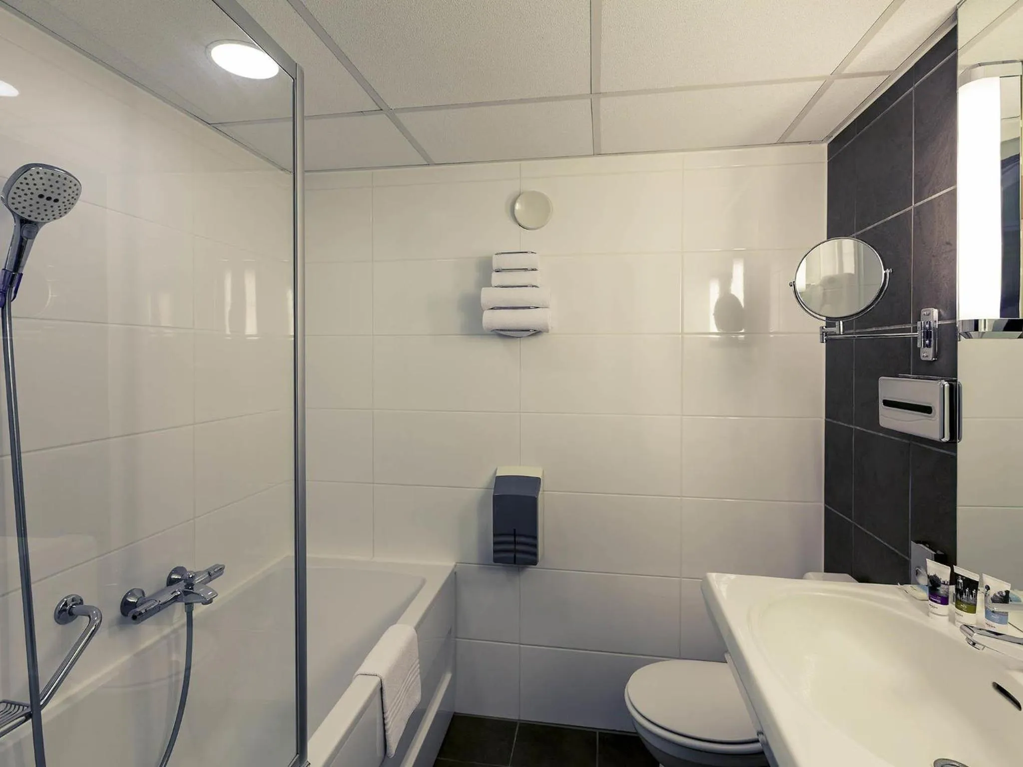 Bedroom in Mercure Hotel Zwolle