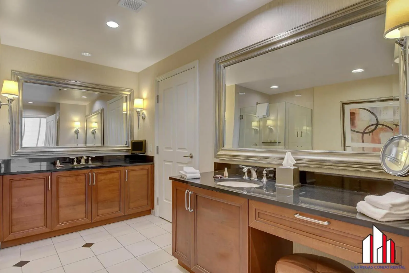 Signature 2Br3Ba F1 View Balcony Ste 34-819 and 21