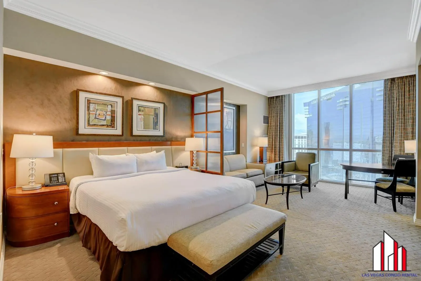 Bed in Signature 2Br3Ba F1 View Balcony Ste 34-819 and 21