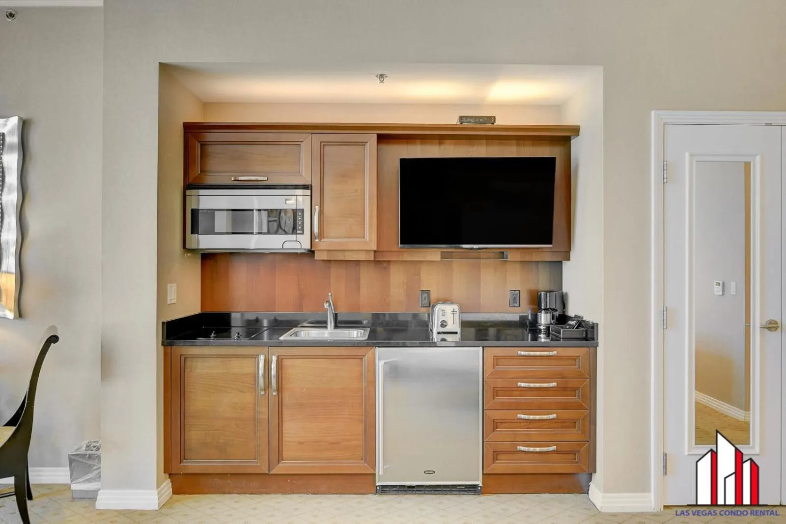 Signature 2Br3Ba F1 View Balcony Ste 34-819 and 21