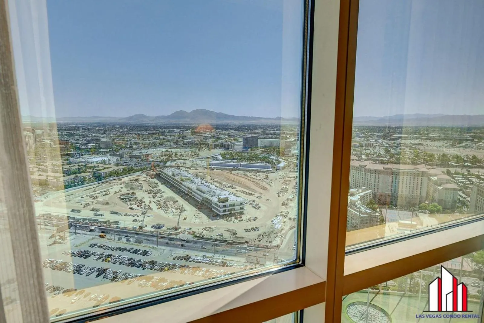 Signature 2Br3Ba F1 View Balcony Ste 34-819 and 21