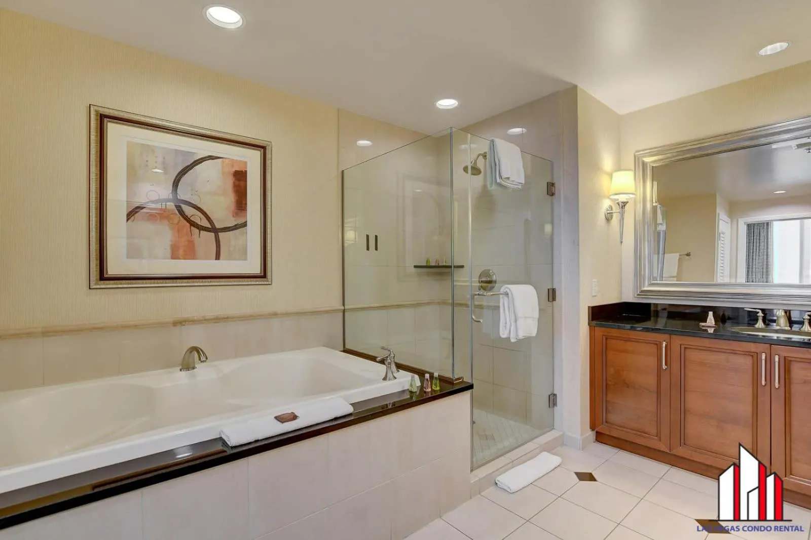 Signature 2Br3Ba F1 View Balcony Ste 34-819 and 21