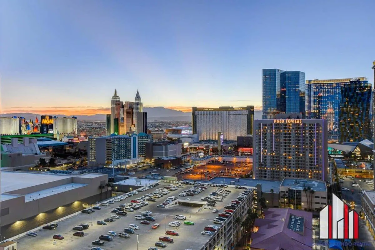 Signature 2Br3Ba F1 View Balcony Ste 21-701 and 03