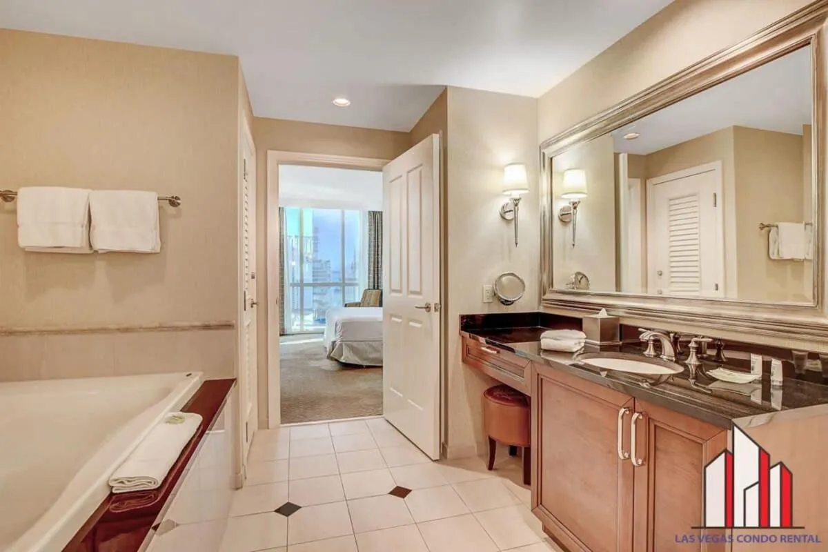 Signature 2Br3Ba F1 View Balcony Ste 21-701 and 03