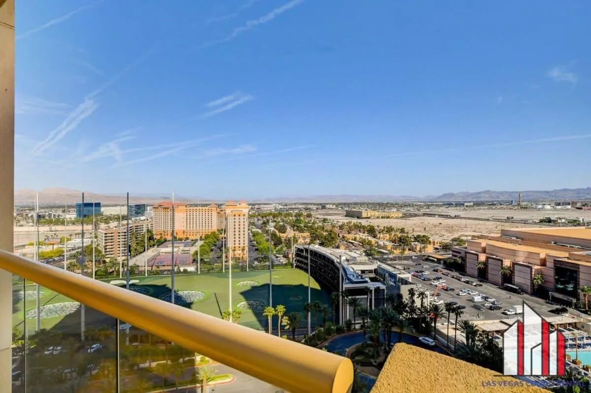 Signature 2Br3Ba balcony combo units 16-702 and 04