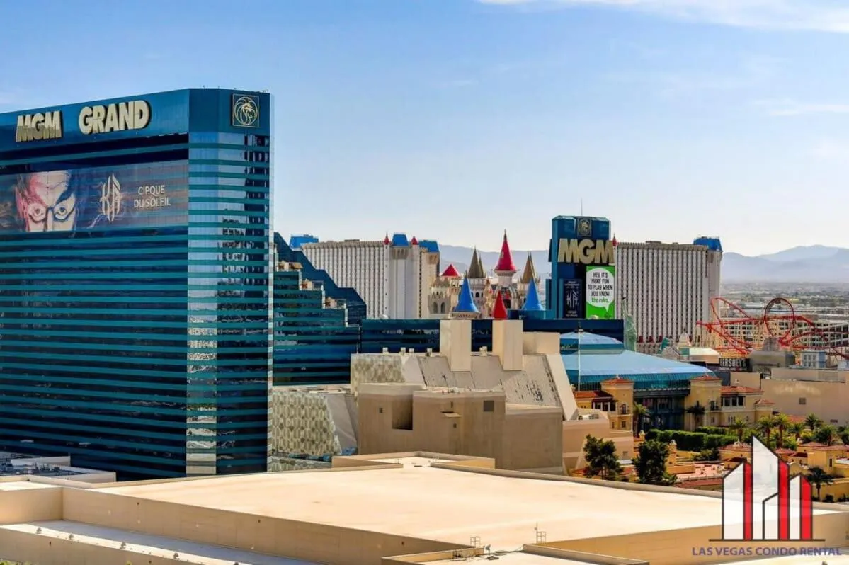 Signature 2Br3Ba balcony combo units 16-702 and 04