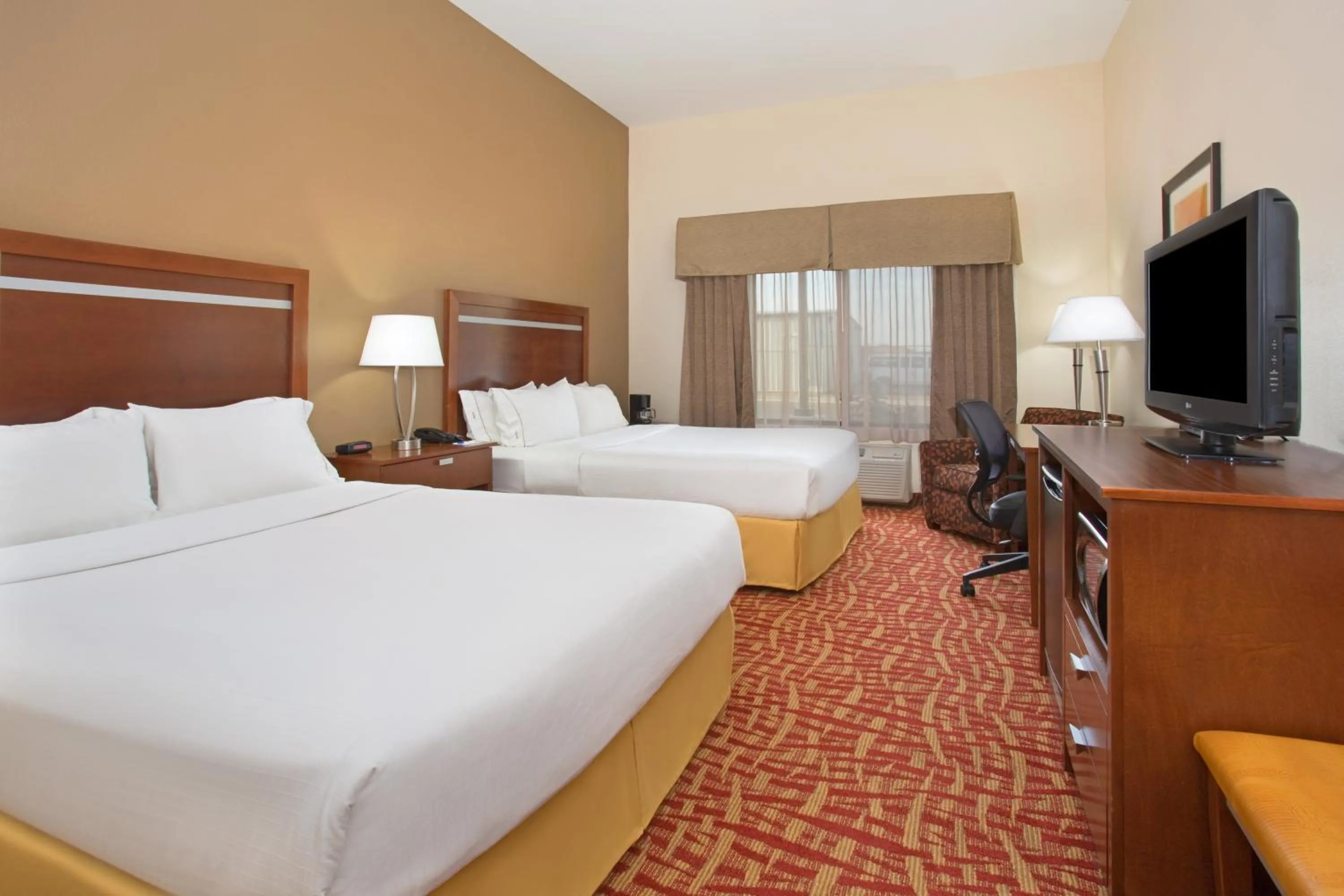 Photo of the whole room, Bed in Holiday Inn Express & Suites Glendive by IHG