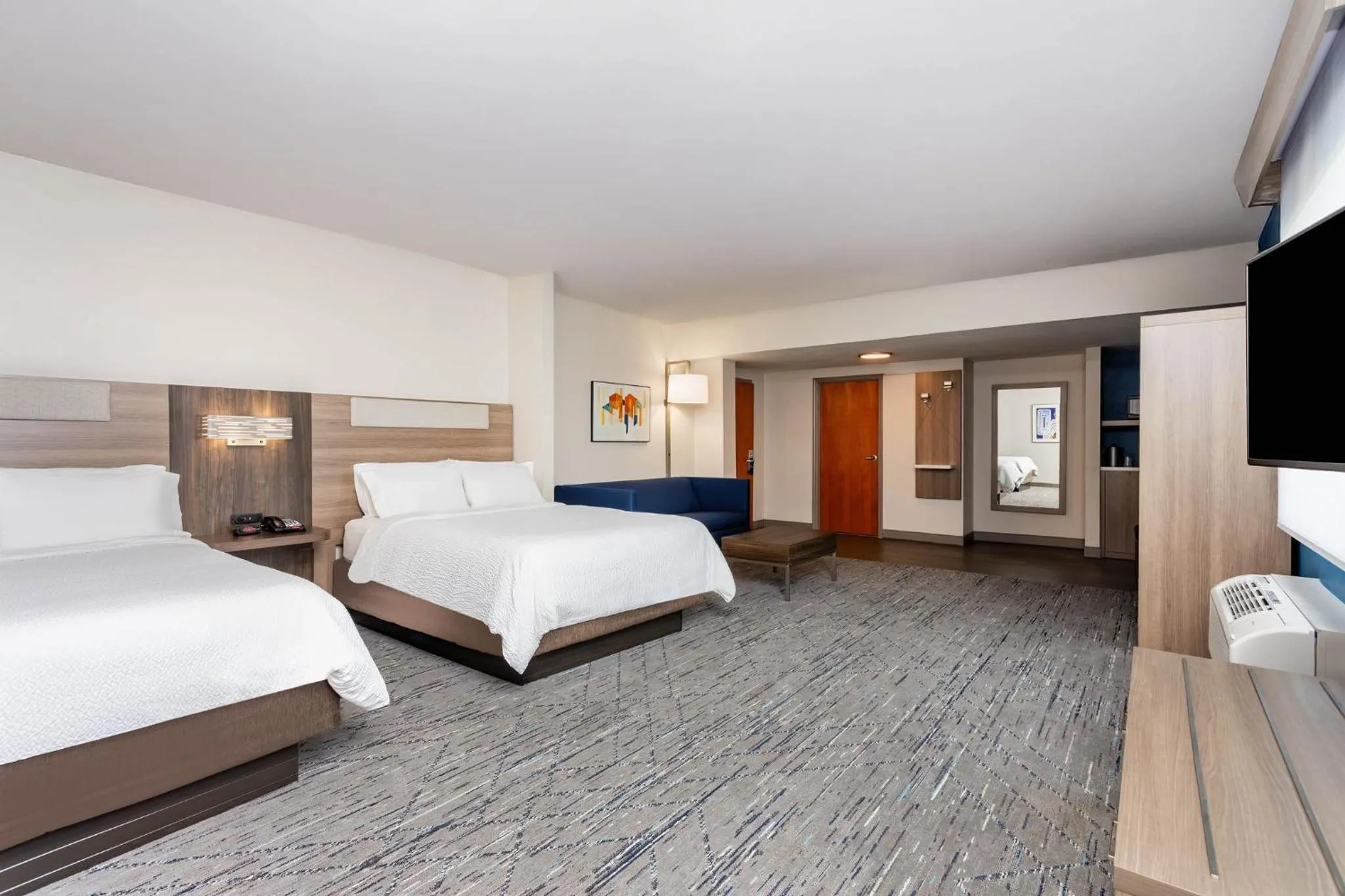 Photo of the whole room, Bed in Holiday Inn Express & Suites Lantana by IHG