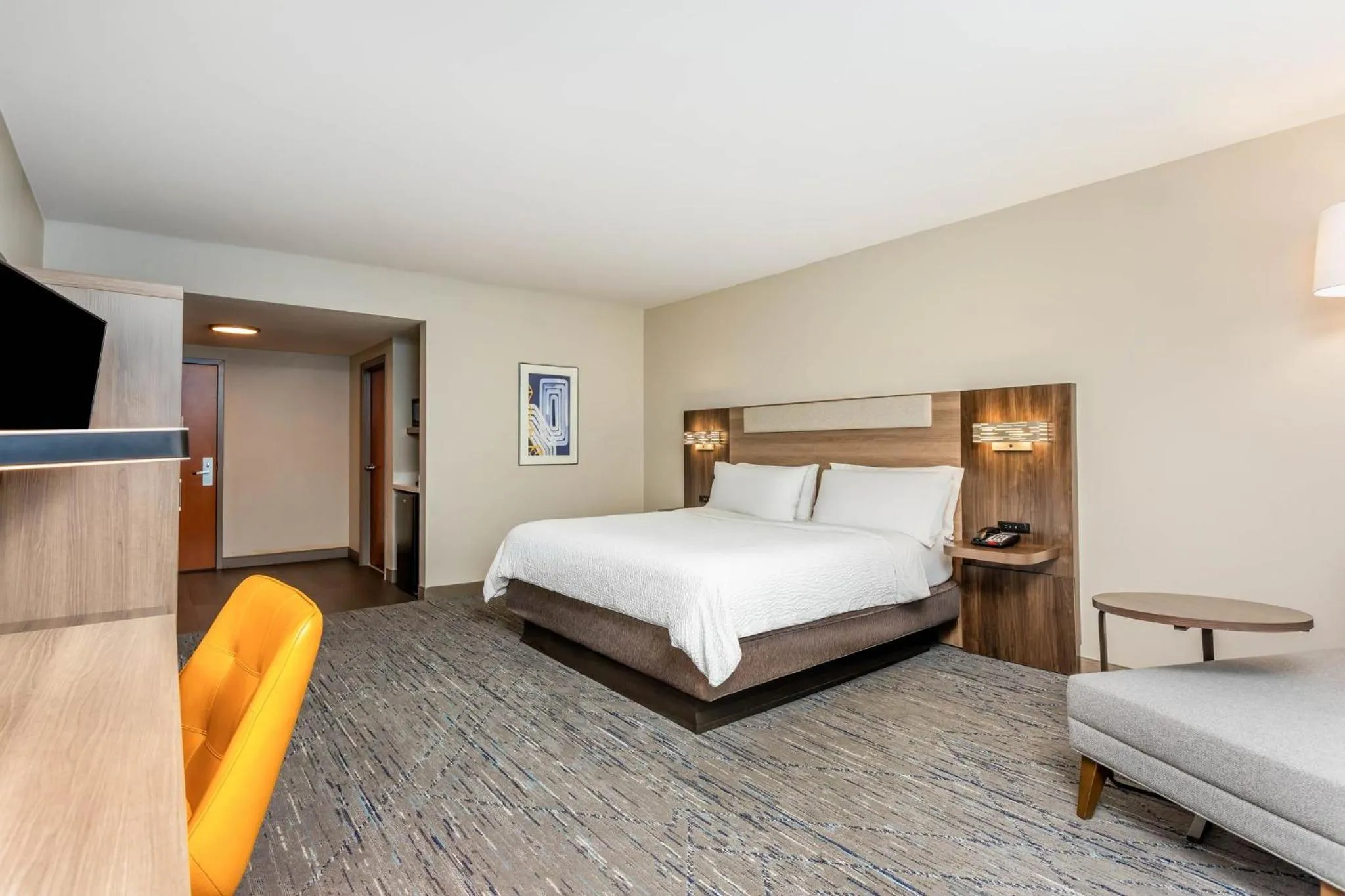Photo of the whole room, Bed in Holiday Inn Express & Suites Lantana by IHG