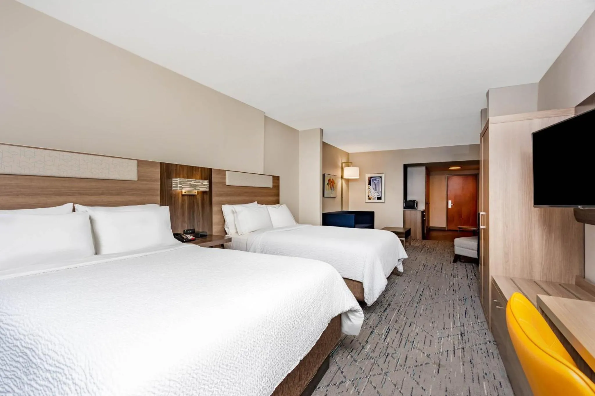 Photo of the whole room, Bed in Holiday Inn Express & Suites Lantana by IHG
